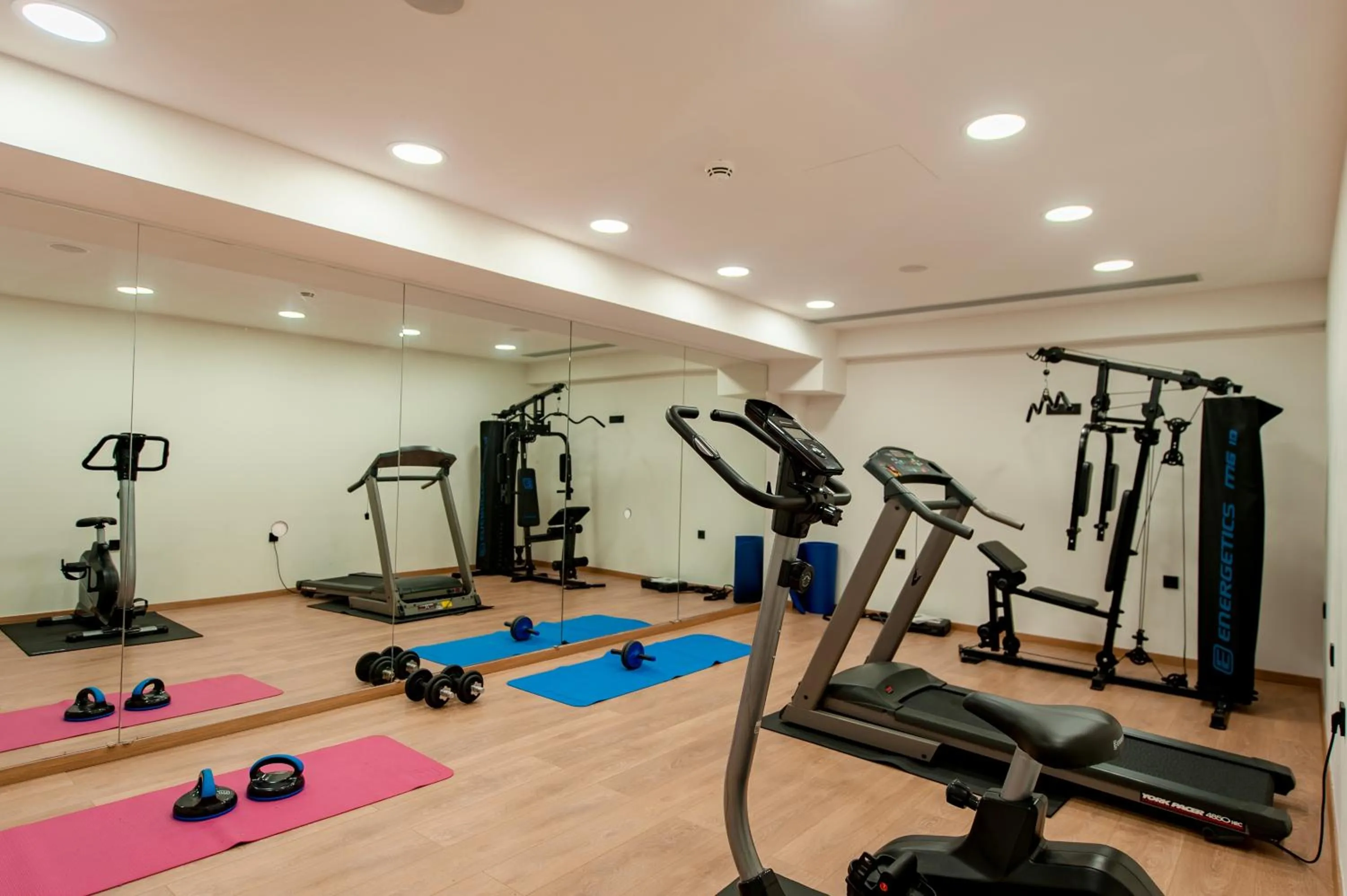 Fitness centre/facilities in Amaronda Resort & Spa Eretria