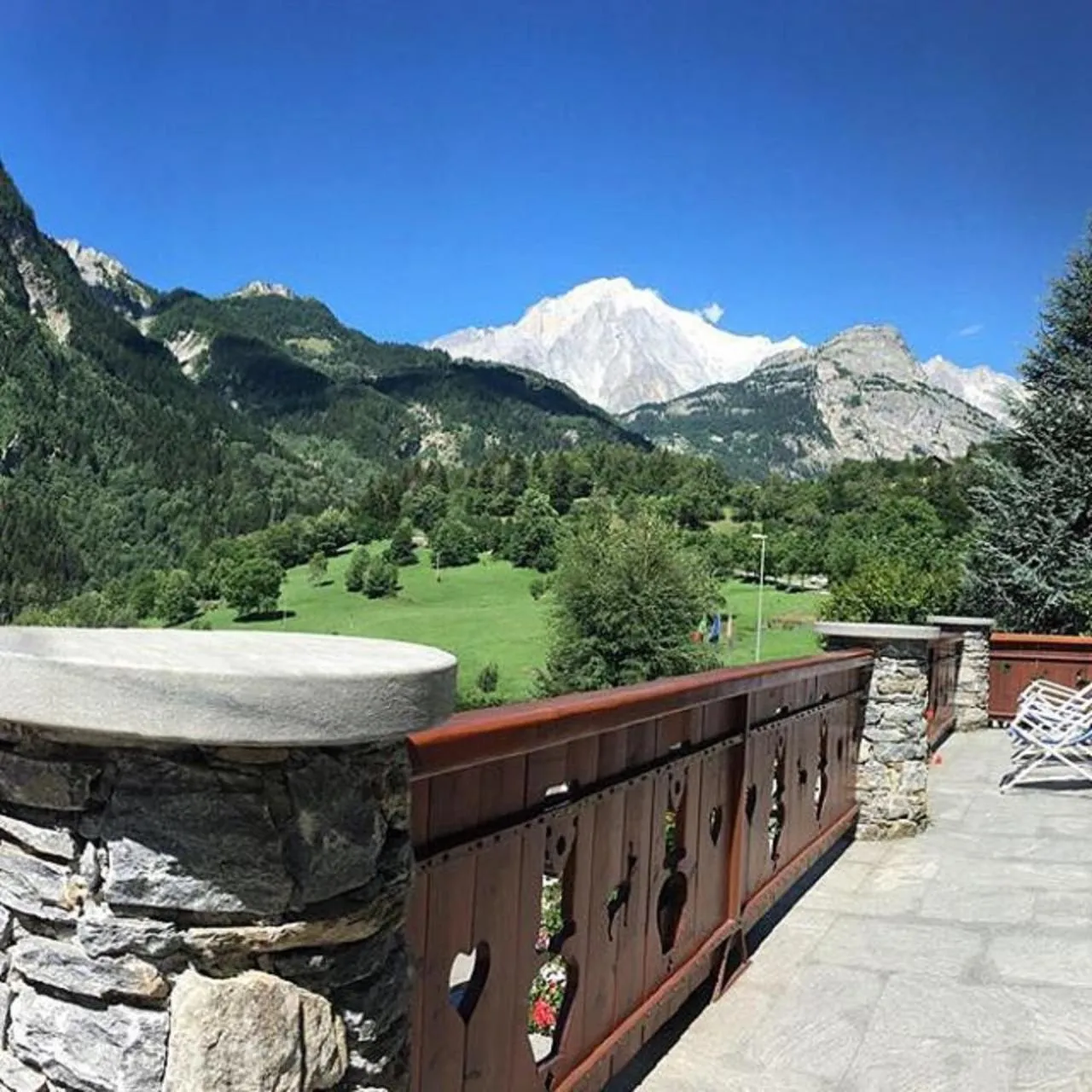 Mountain view in Hotel Beau Sejour Pré-Saint-Didier