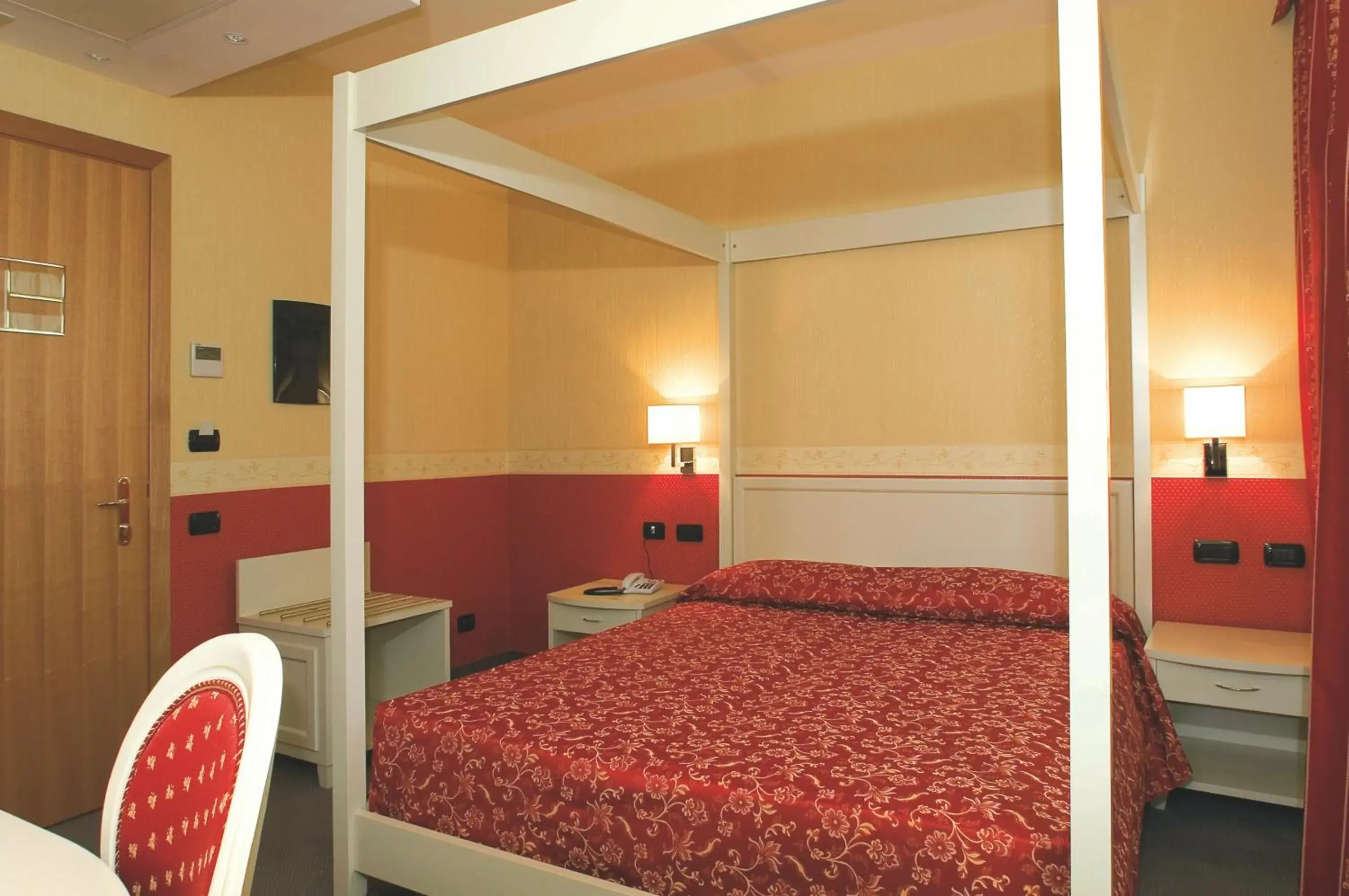 Standard Double Room in Hotel Mosca Standard Double Room in Hotel Mosca