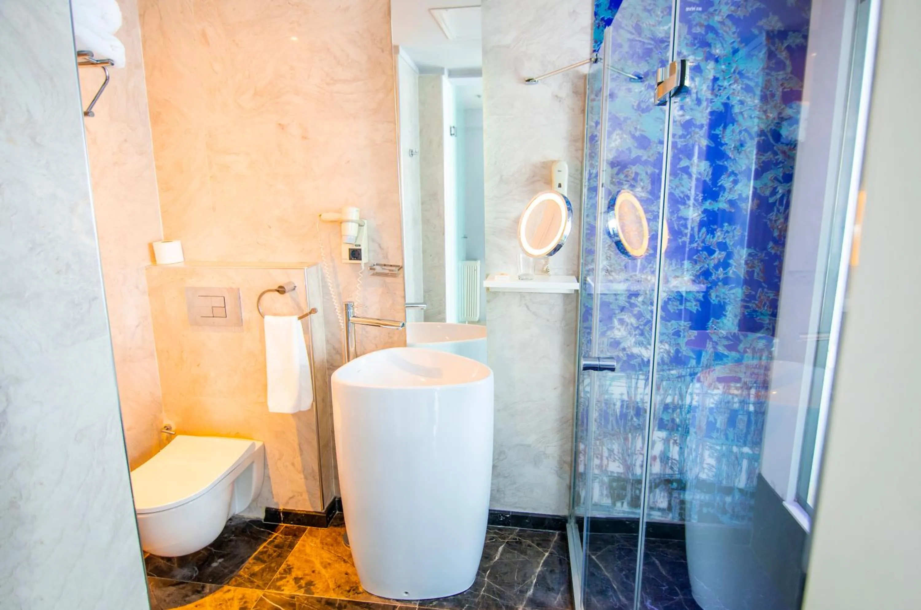 Bathroom in Venn Boutique Hotel