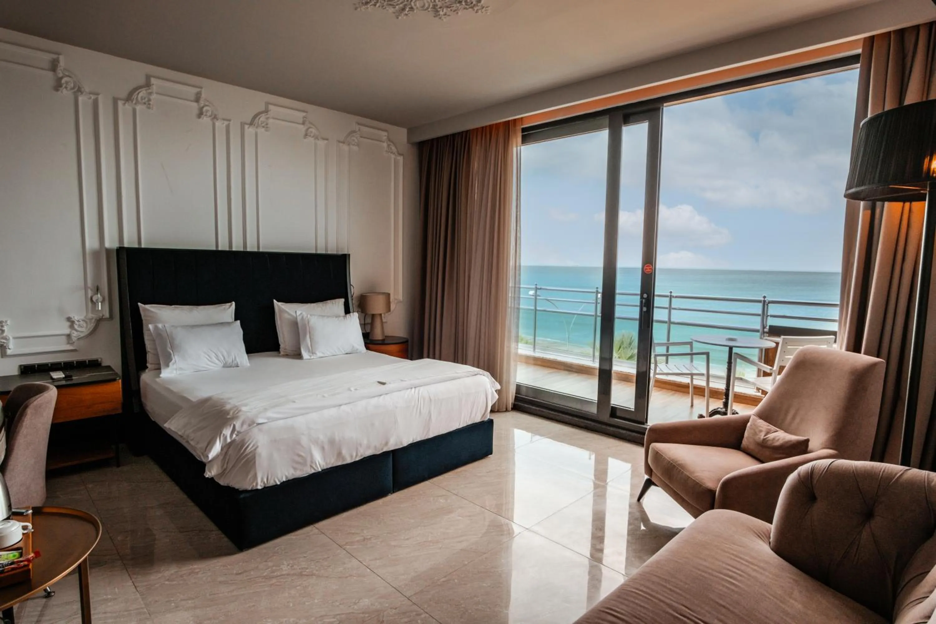 Photo of the whole room, Bed in Venn Boutique Hotel