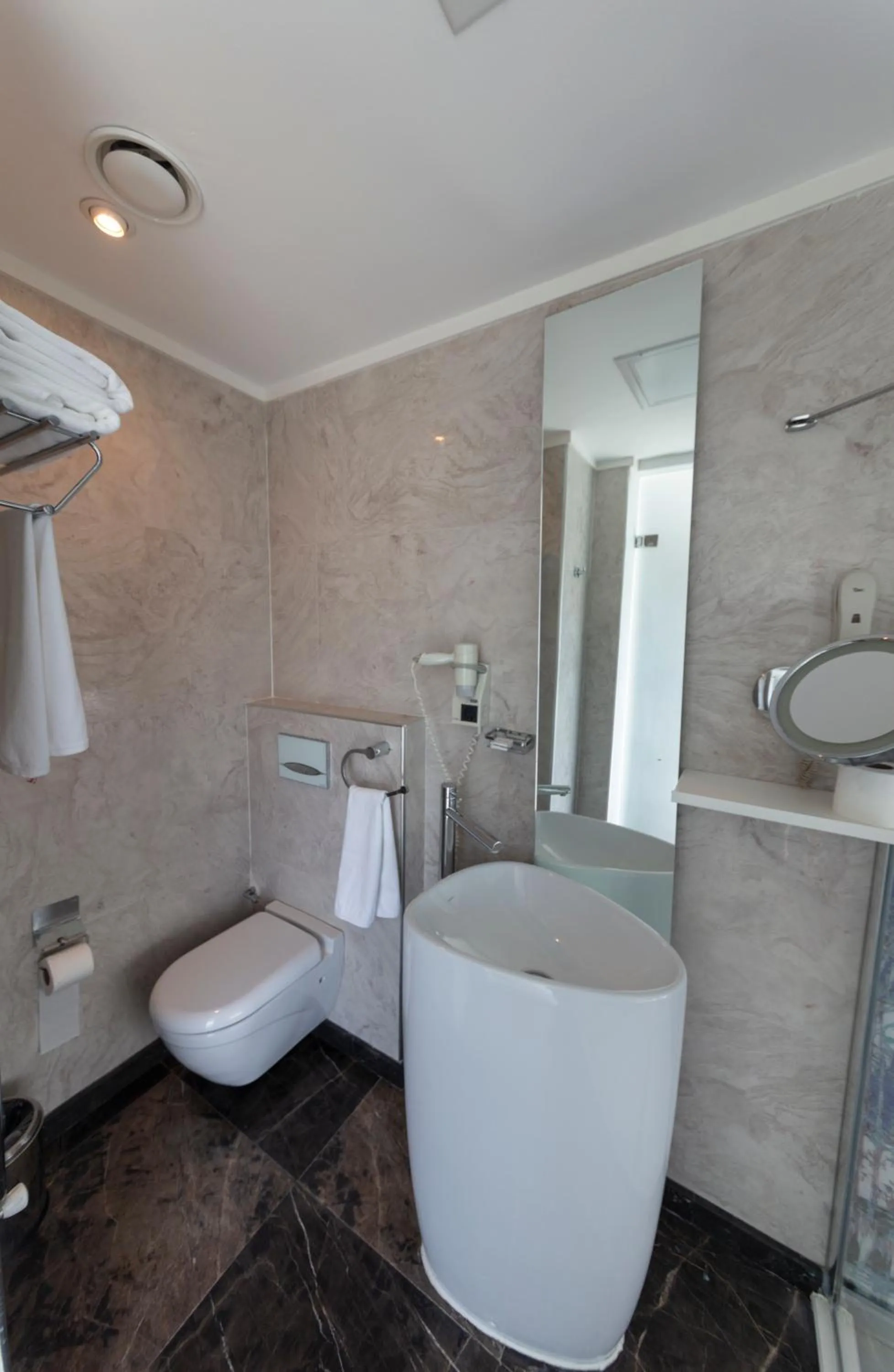 Bathroom in Venn Boutique Hotel