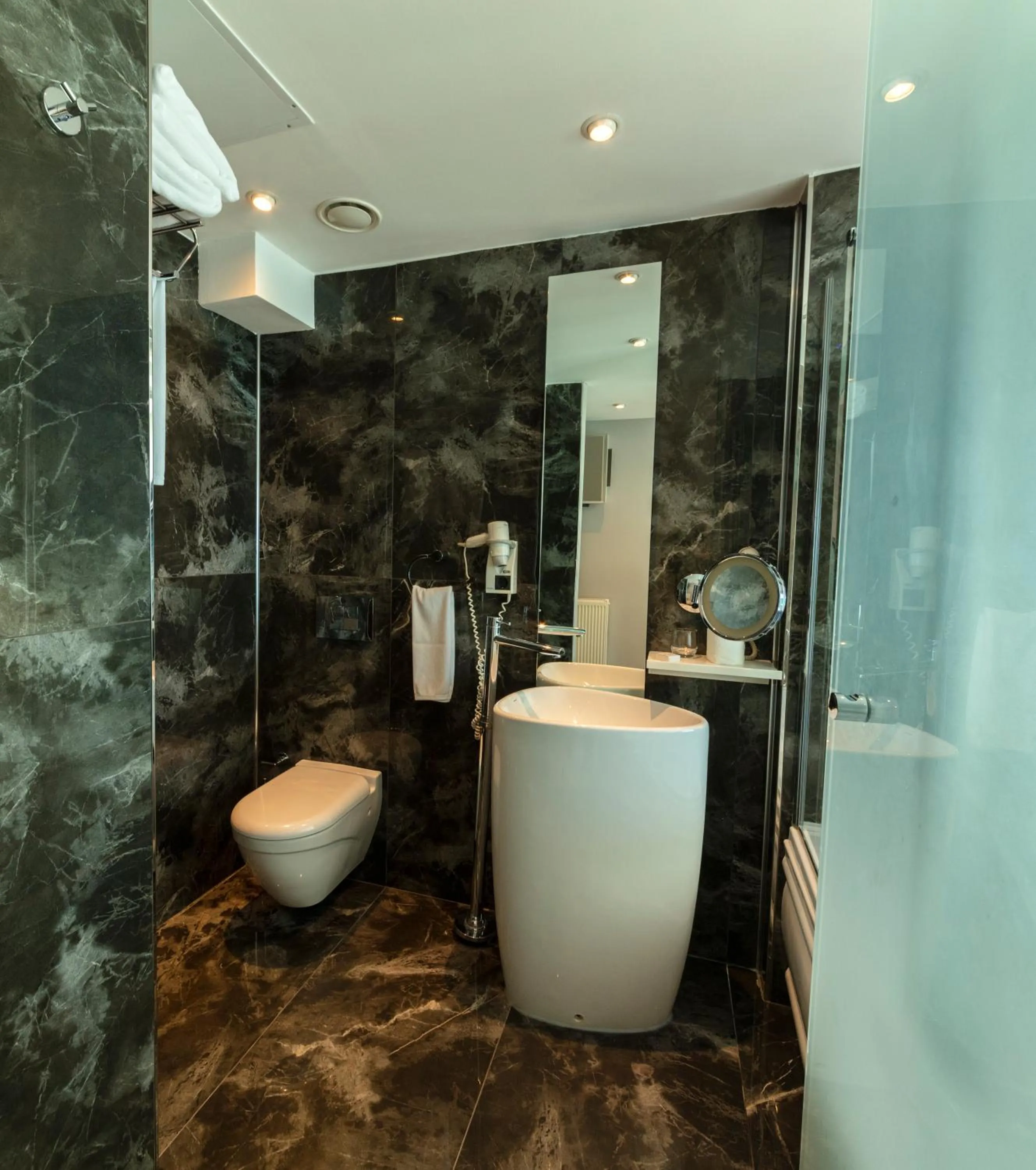 Bathroom in Venn Boutique Hotel