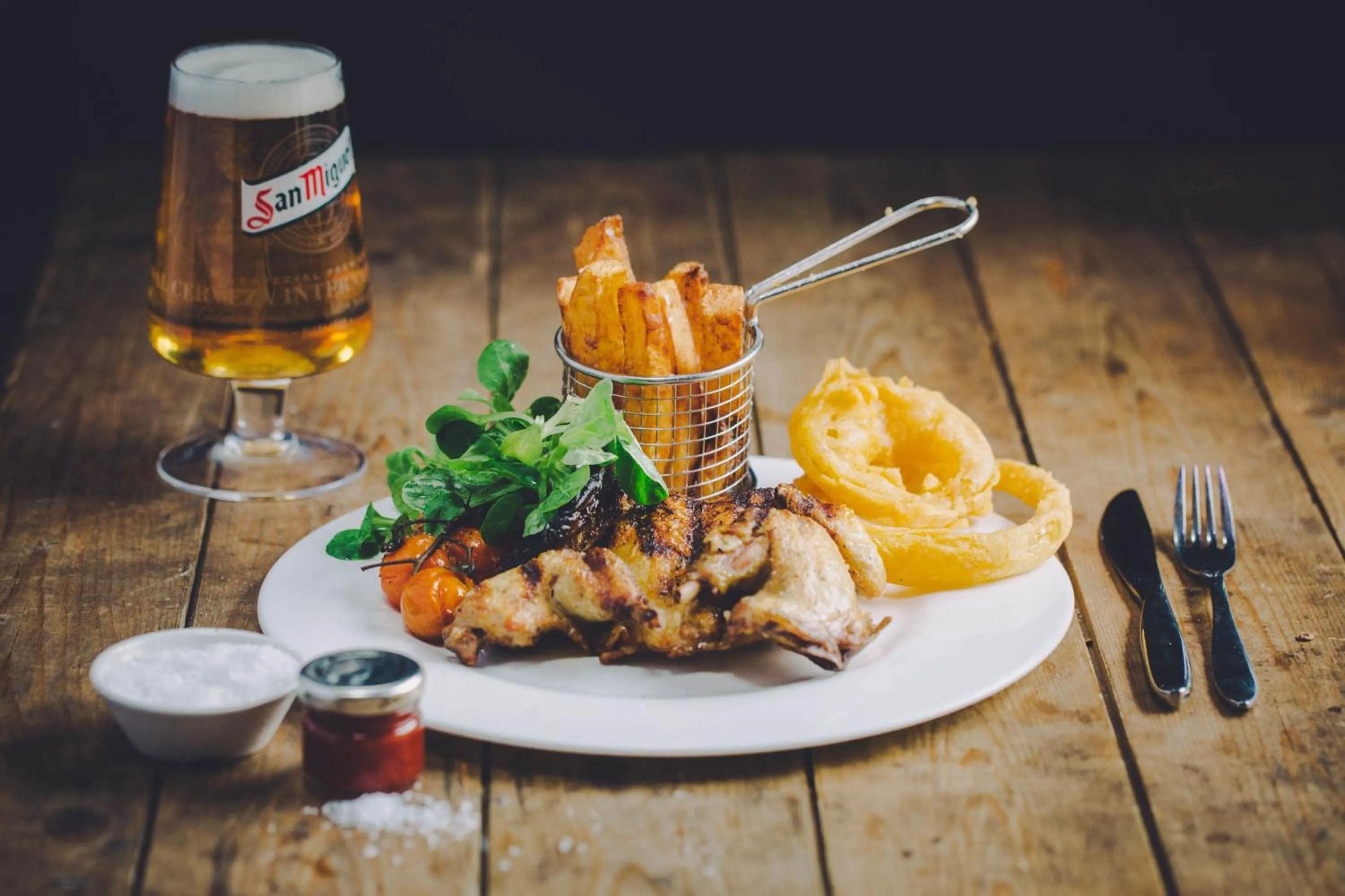 Restaurant/places to eat in The Ashbourne Hotel