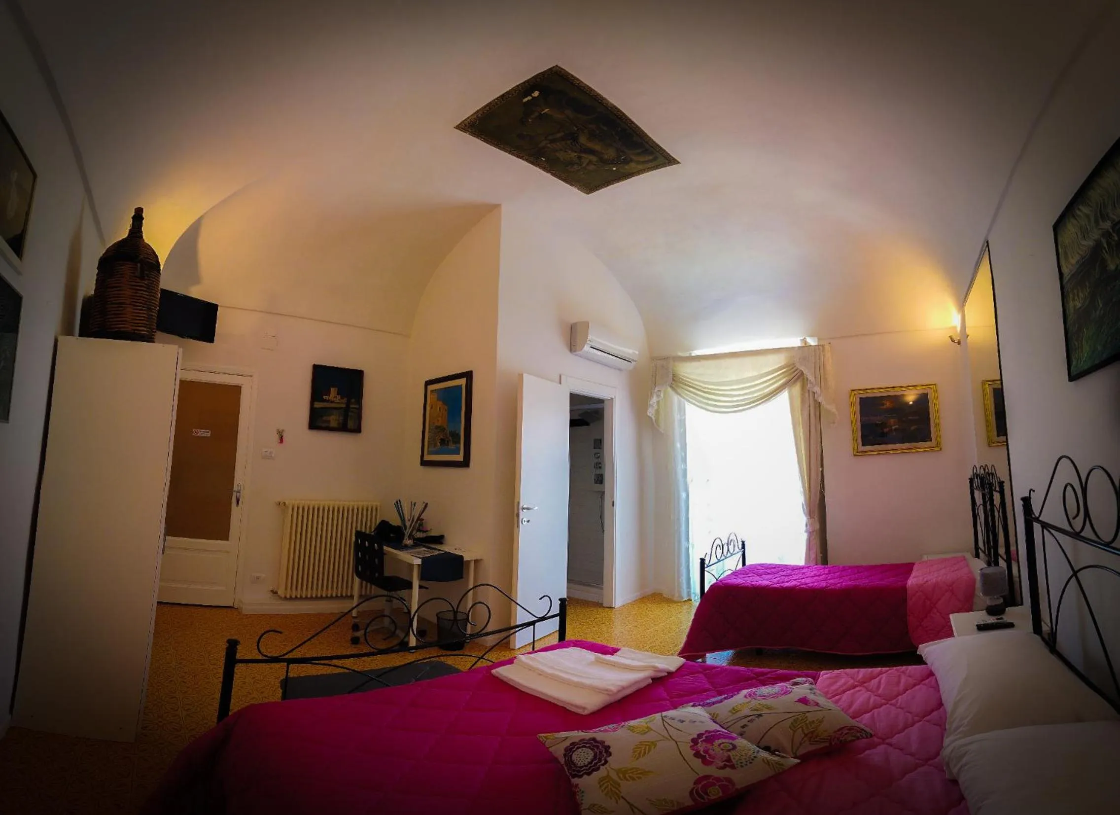 Bed in The Artist's Home Catania Centro