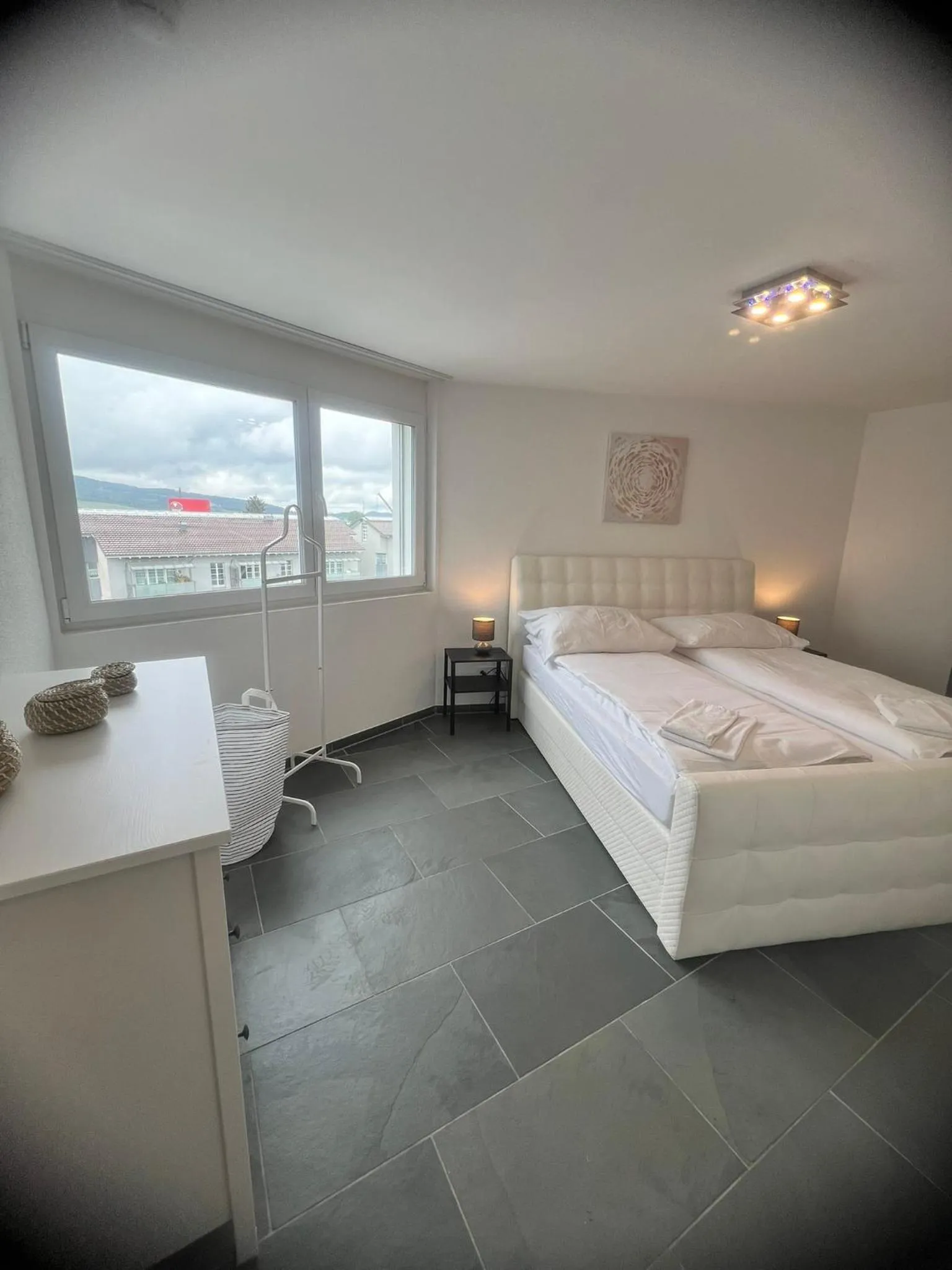 Bedroom, Bed in smartroom Rössli Hunzenschwil