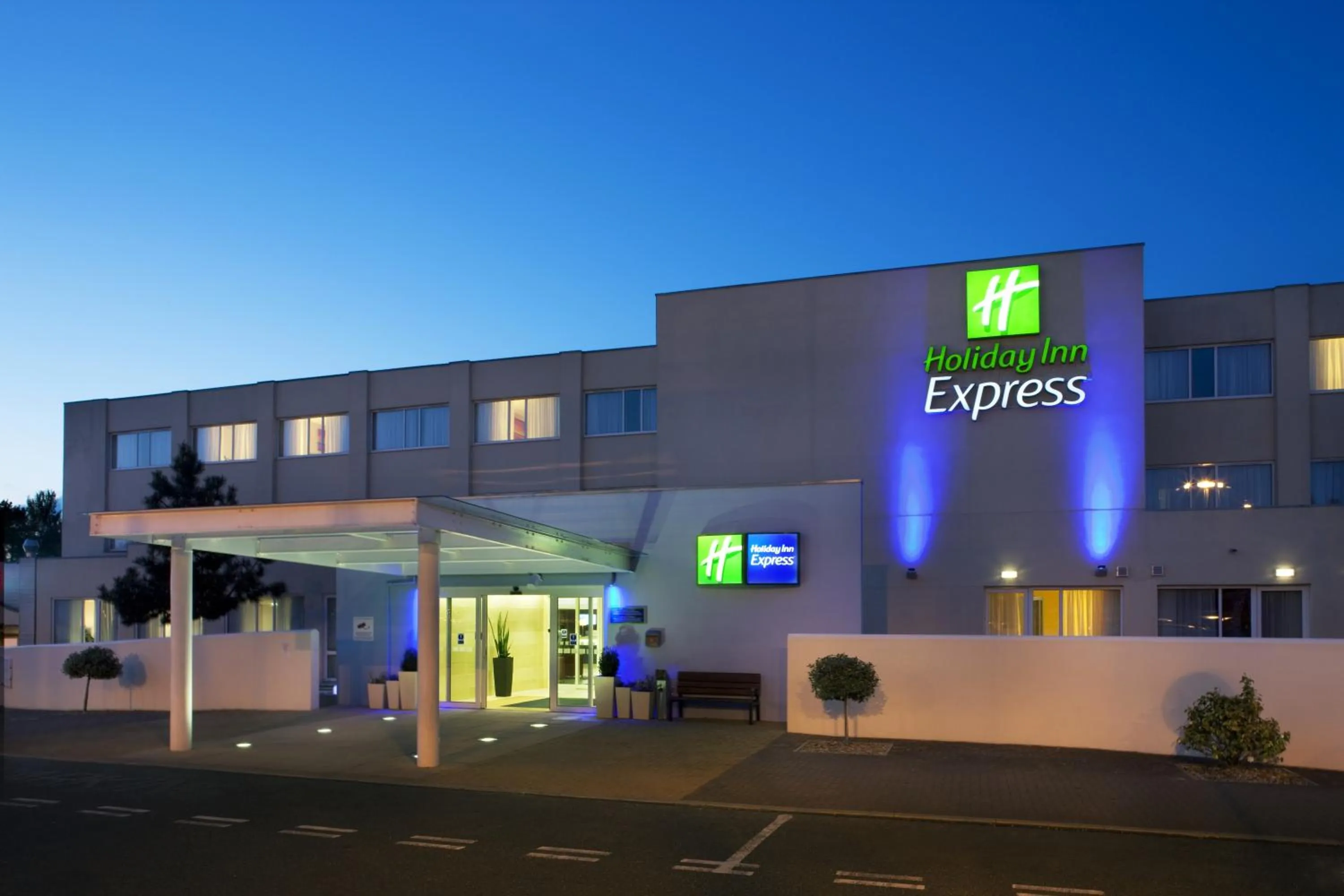Property building in Holiday Inn Express Norwich by IHG