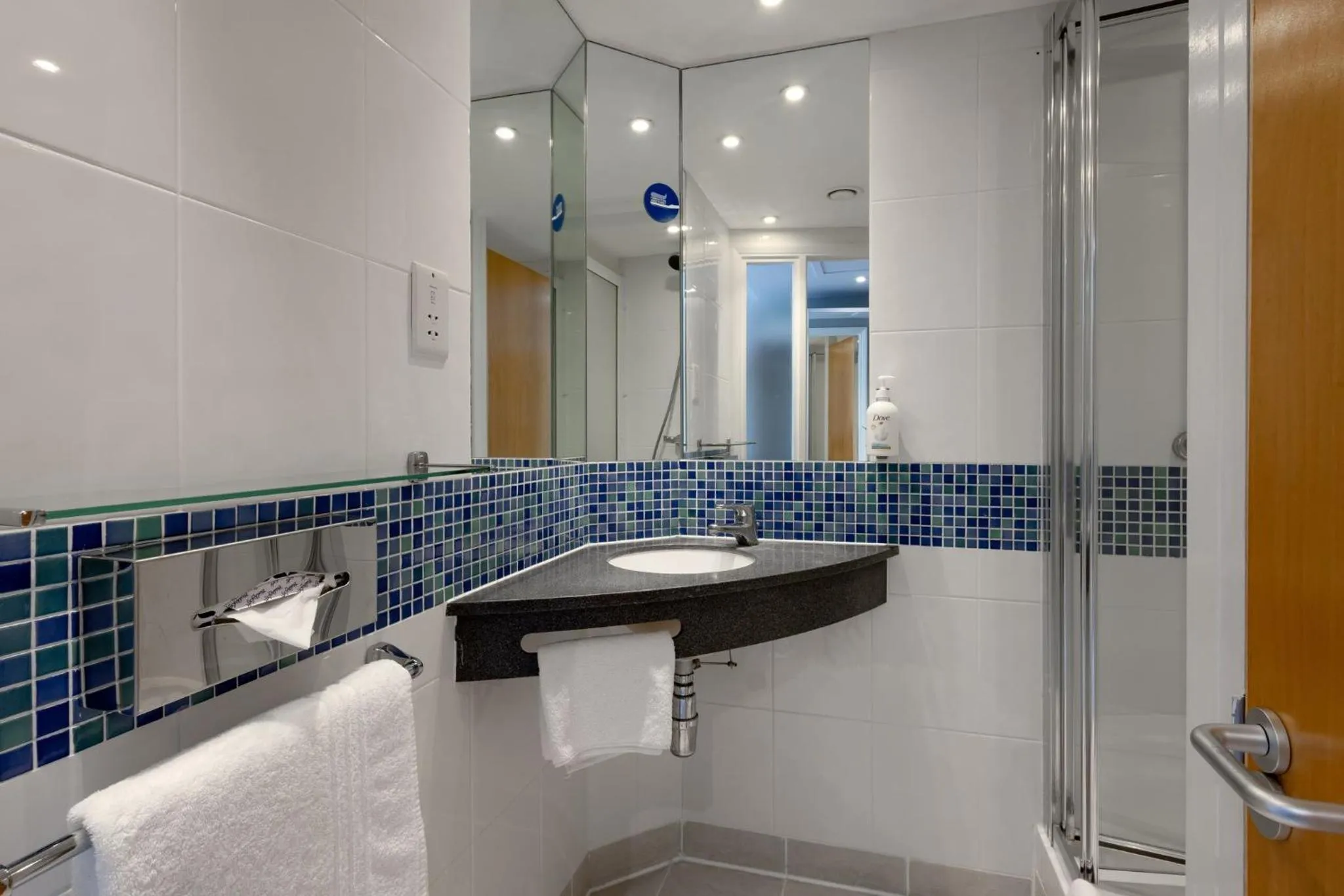 Bathroom in Holiday Inn Express Norwich by IHG
