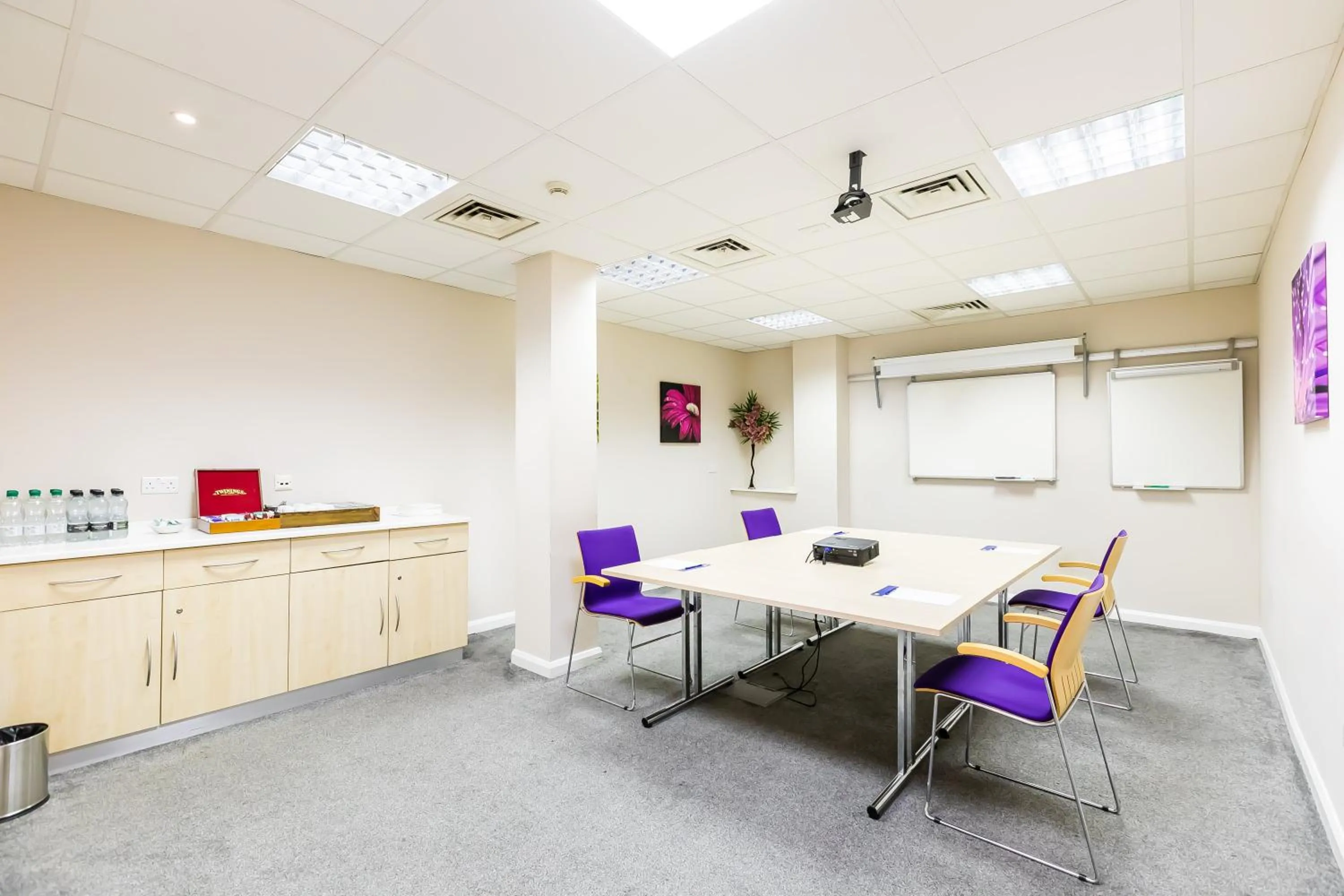 Meeting/conference room in Holiday Inn Express Norwich by IHG