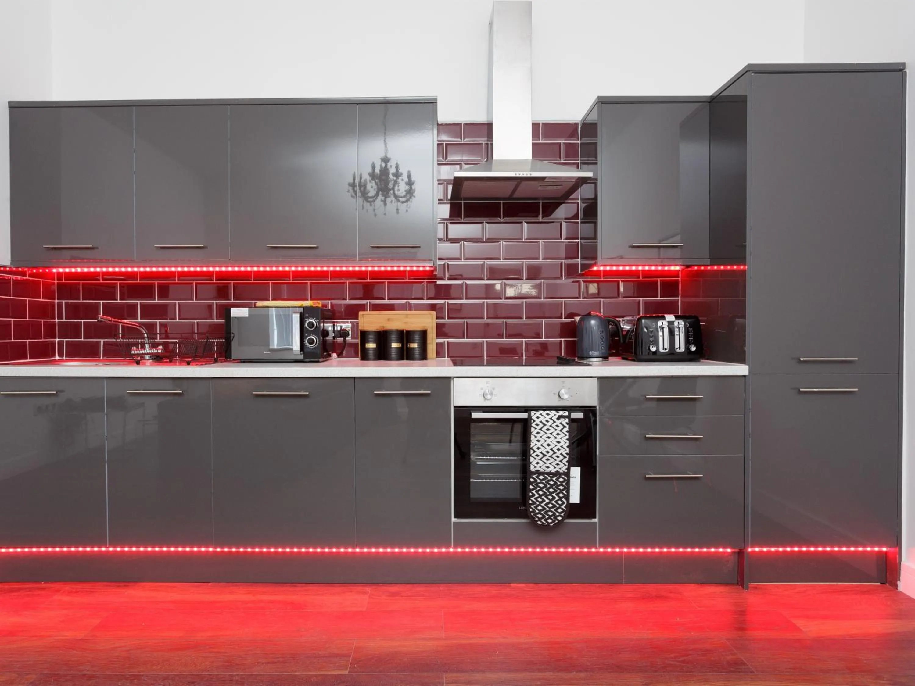 Kitchen or kitchenette in Live in Leeds Greenhill Bungalows