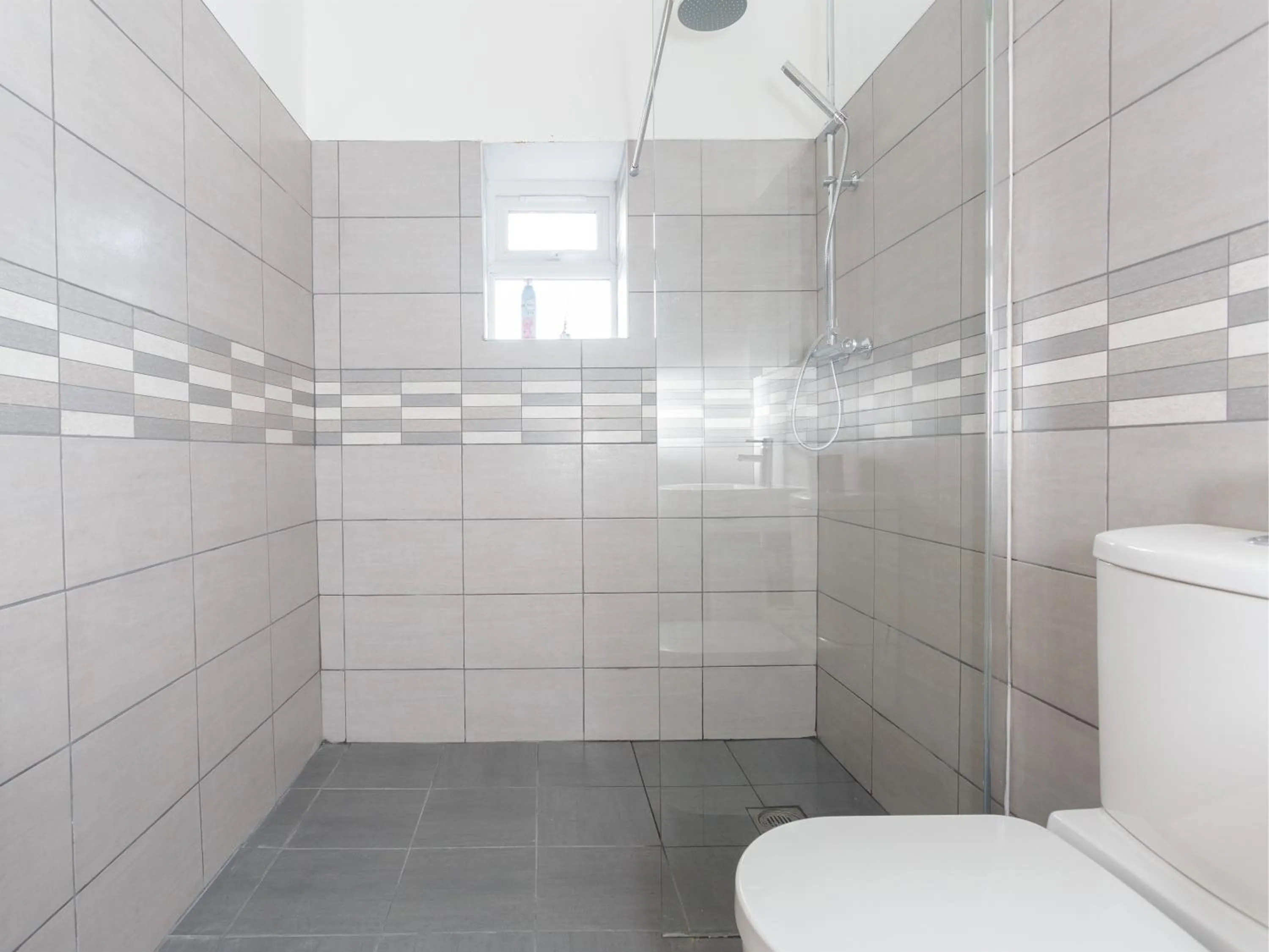 Bathroom in Live in Leeds Greenhill Bungalows