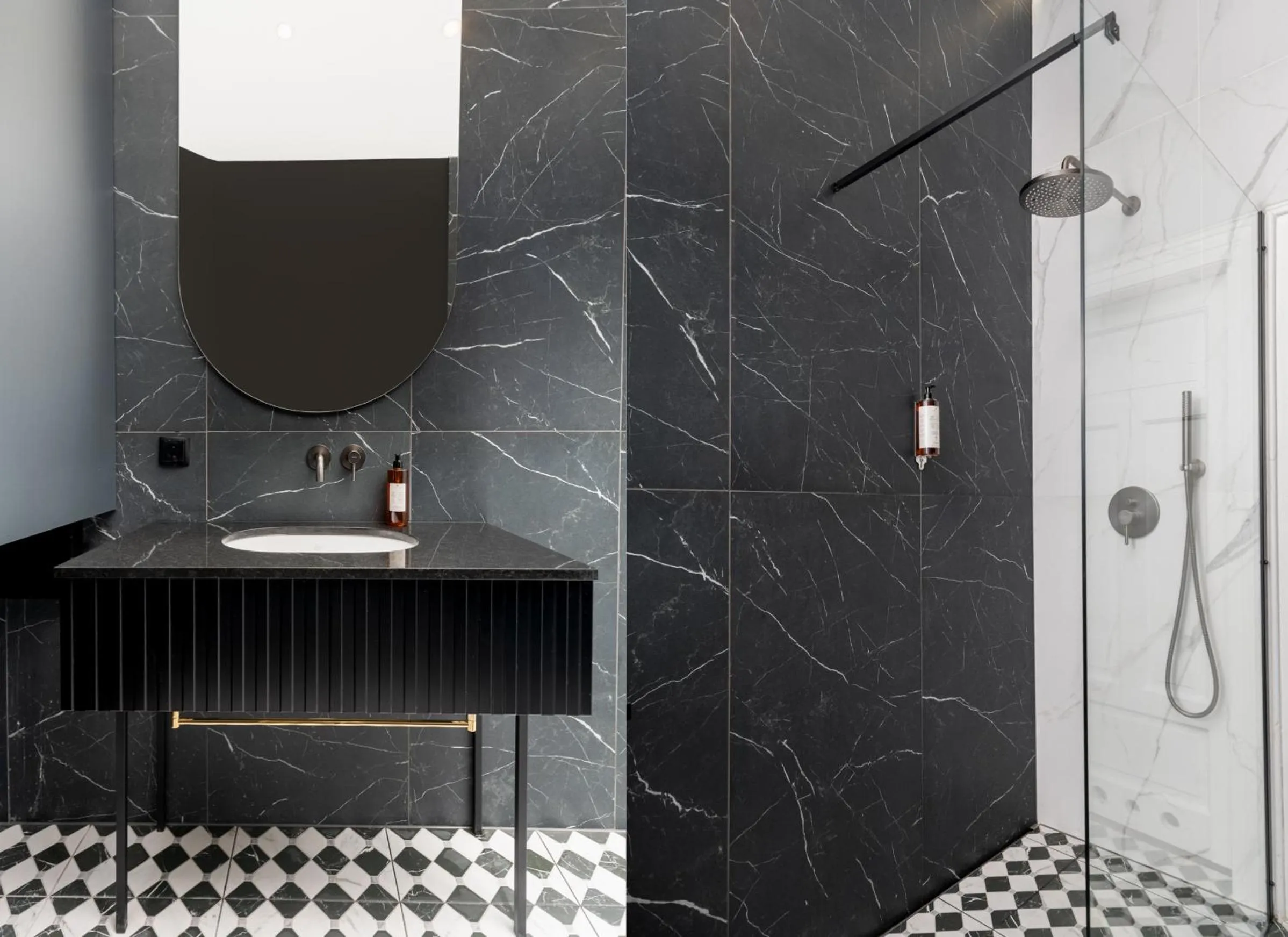 Shower in Wawel Boutique Residence - Krakow Old Town