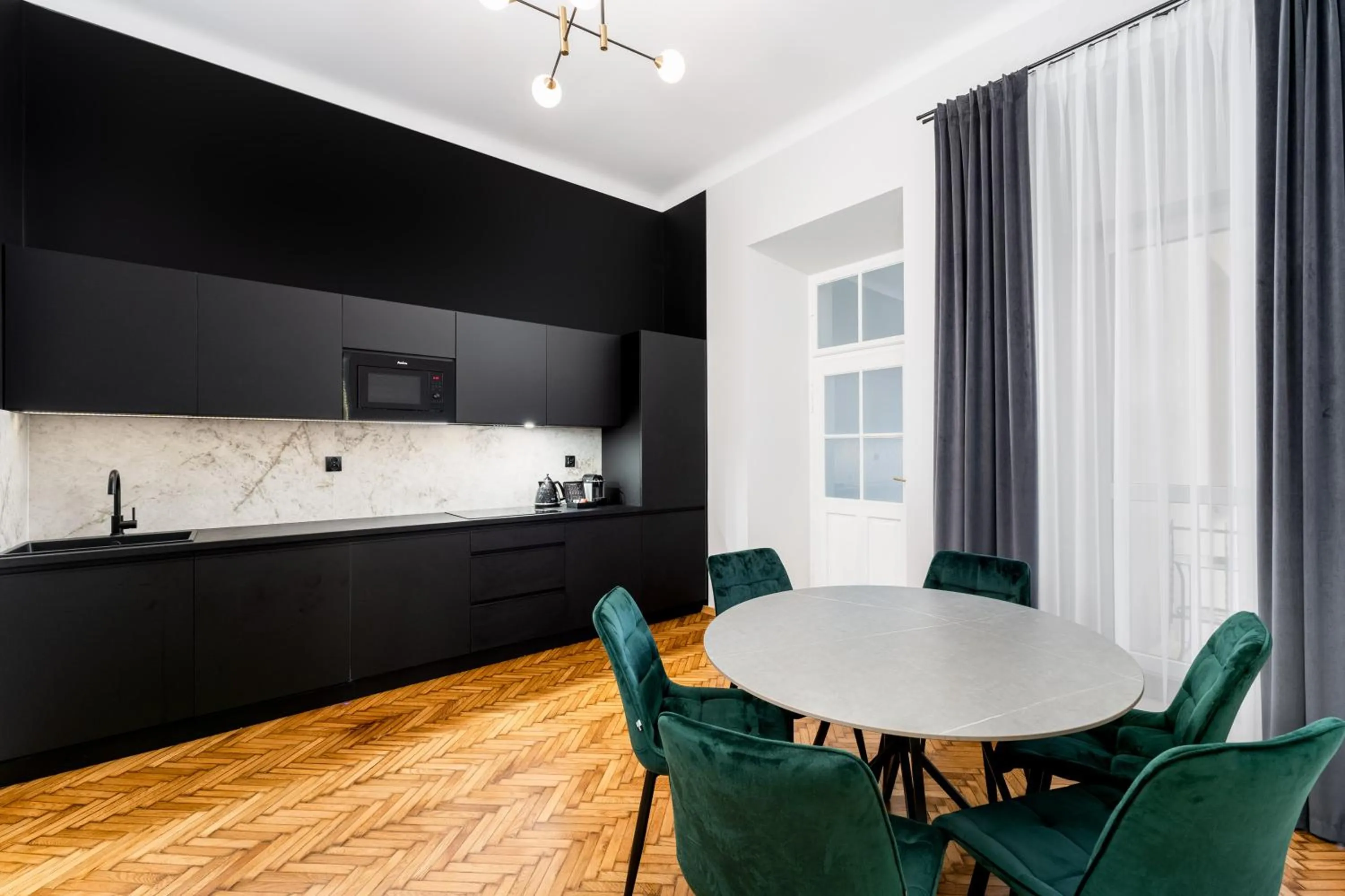 Kitchen or kitchenette in Wawel Boutique Residence - Krakow Old Town