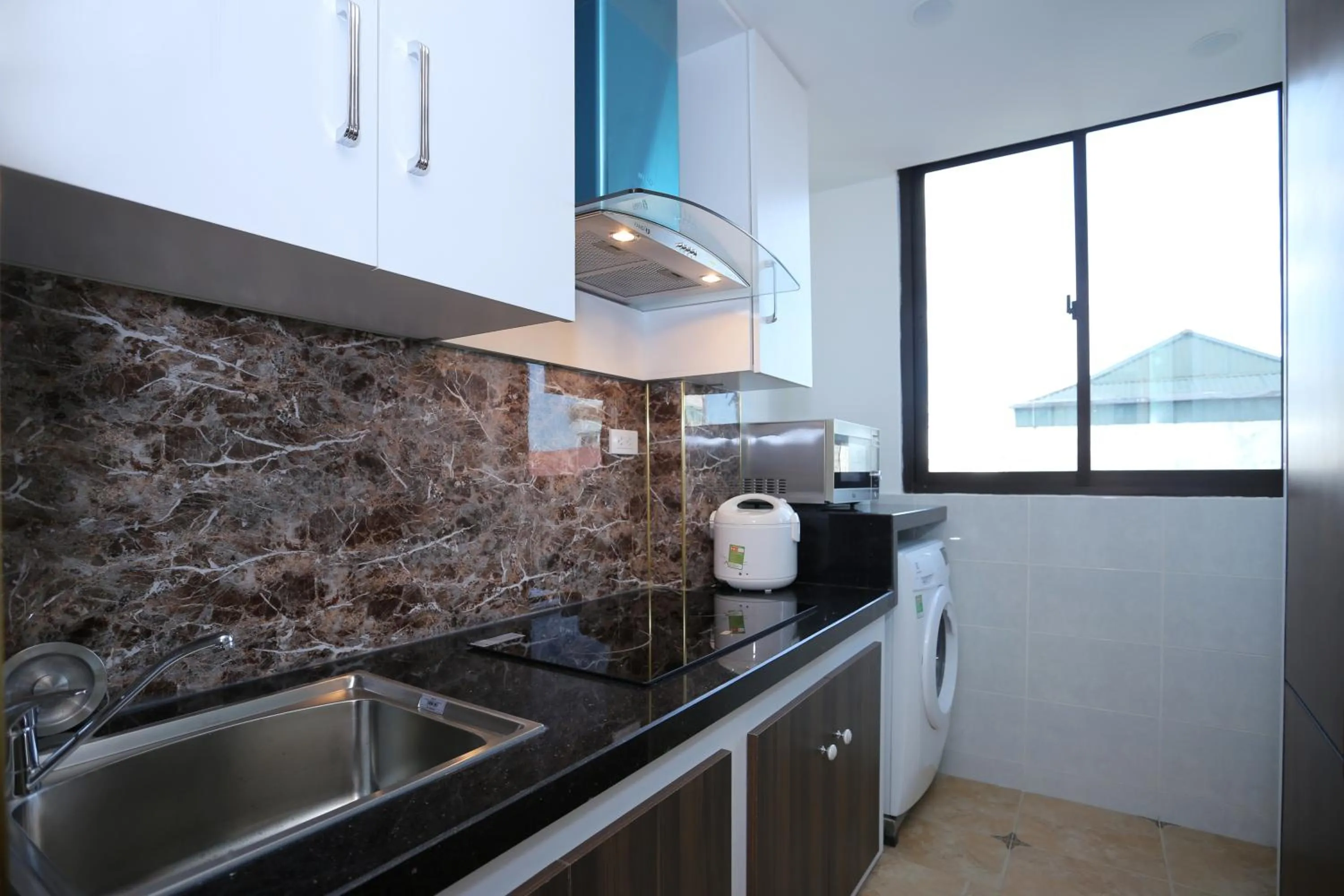 Kitchen or kitchenette in Cat Linh ARL55 Hotel