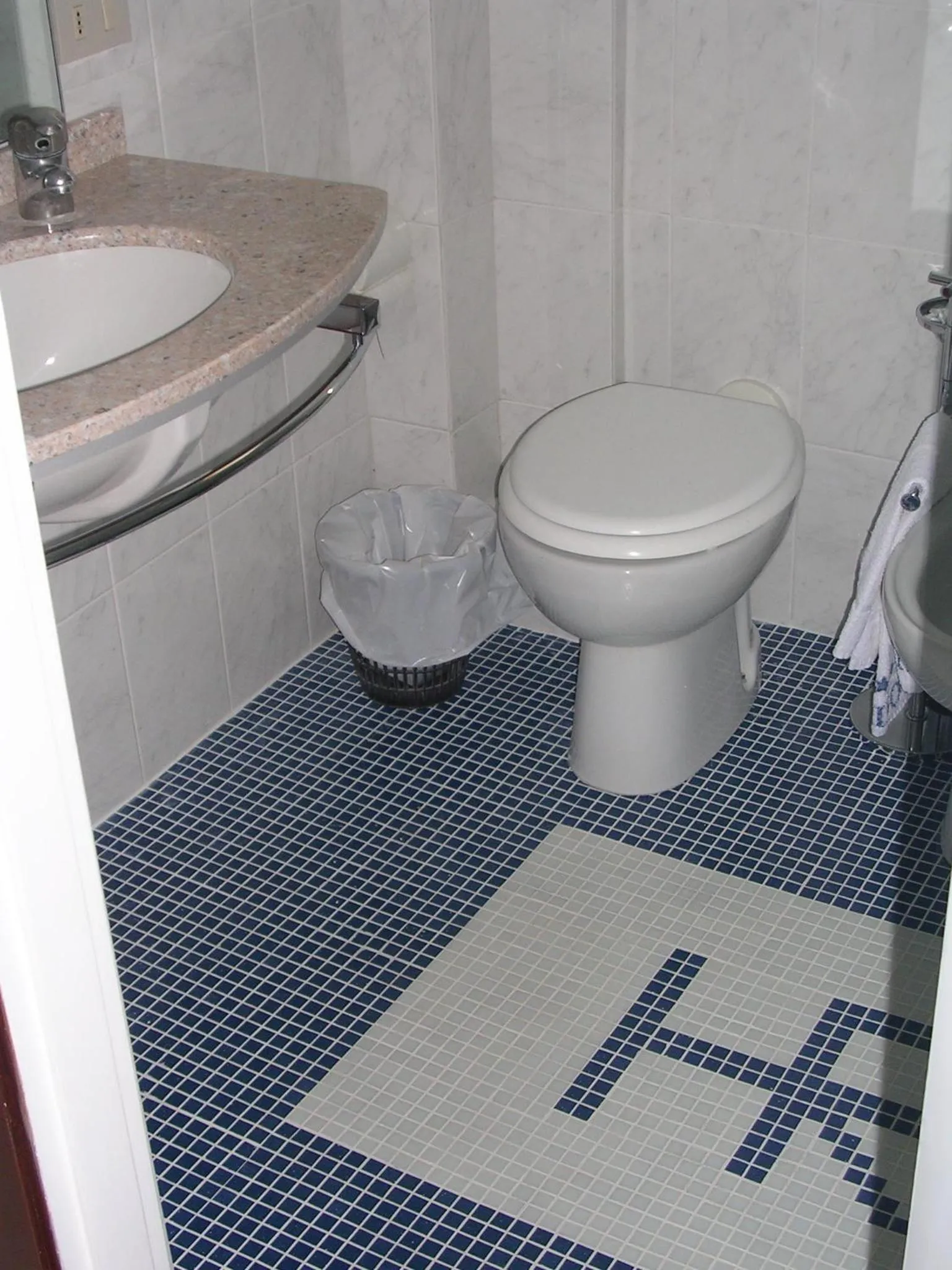 Bathroom in Hotel Ribot
