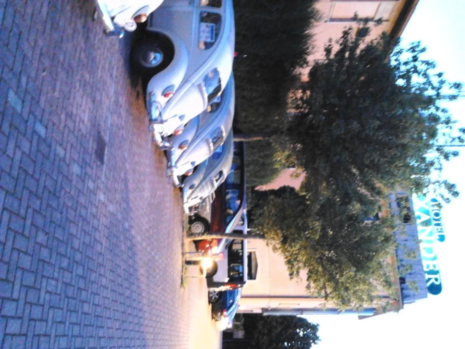 Facade/entrance in Hotel Alexander