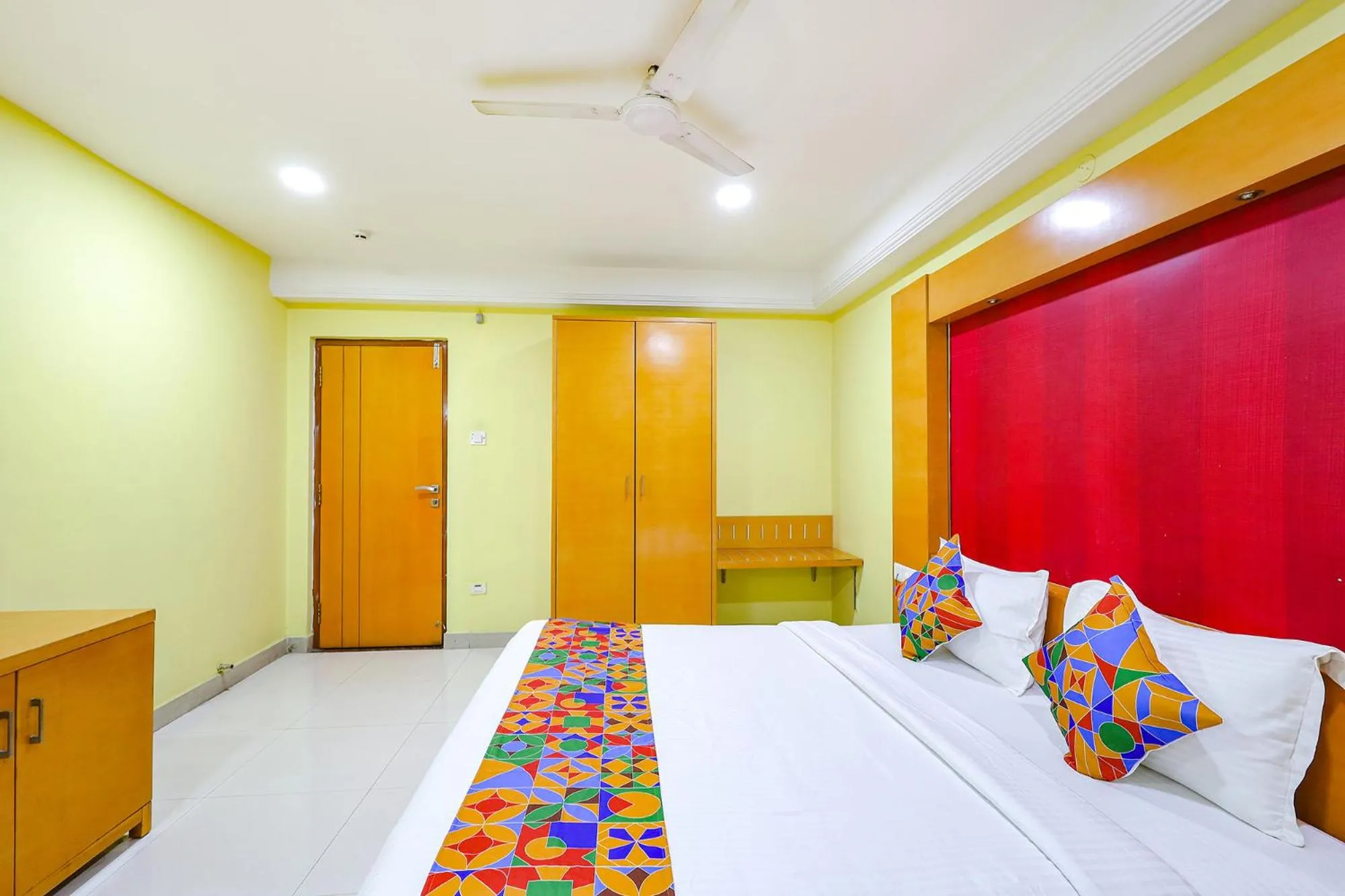 Bed in Fabhotel Prime Mahalaya Residency - Nr Pallavaram Railway Station