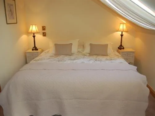 Bed in Broccoli Bottom