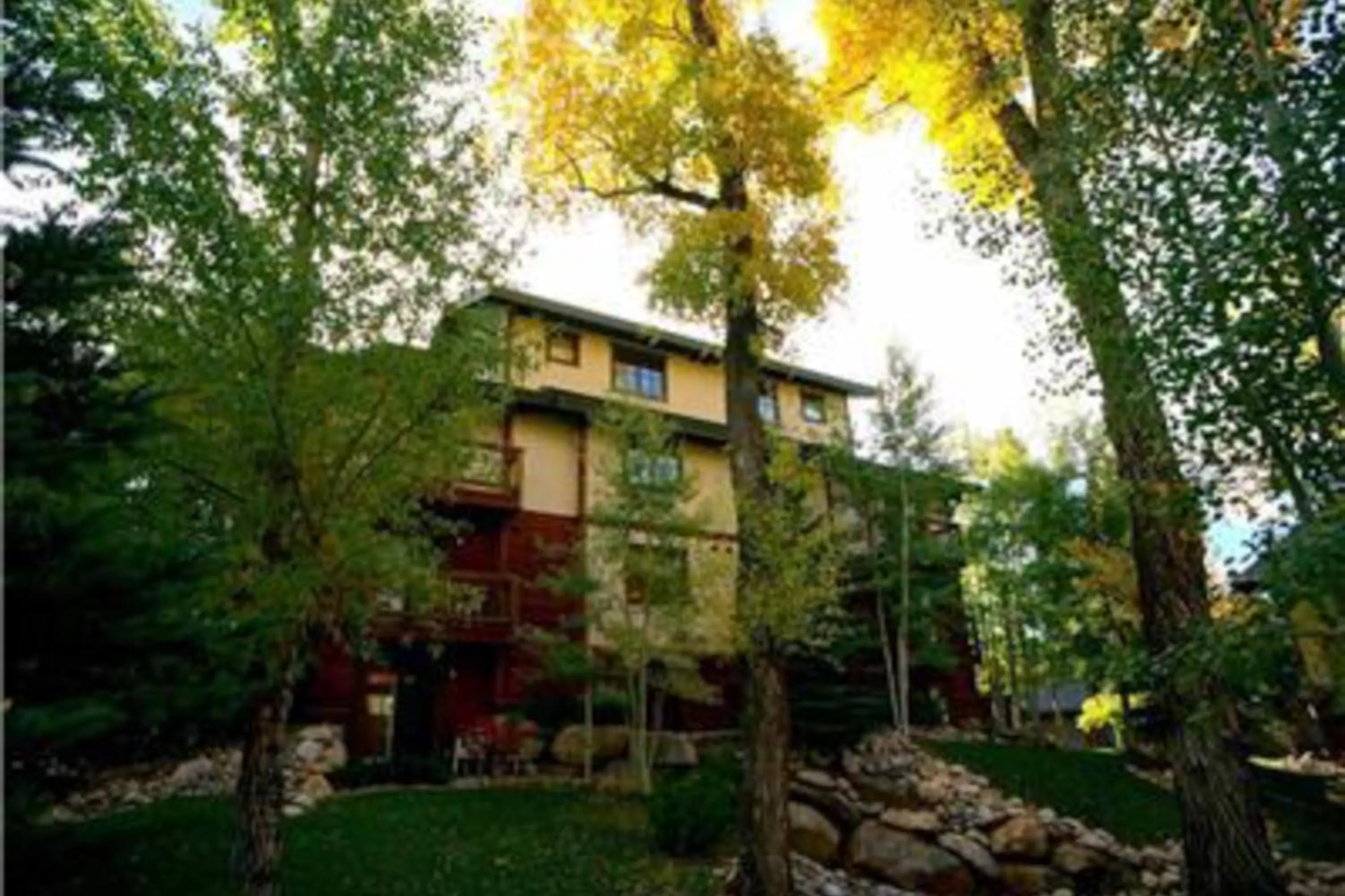 Pines at Orehouse 101 PH1