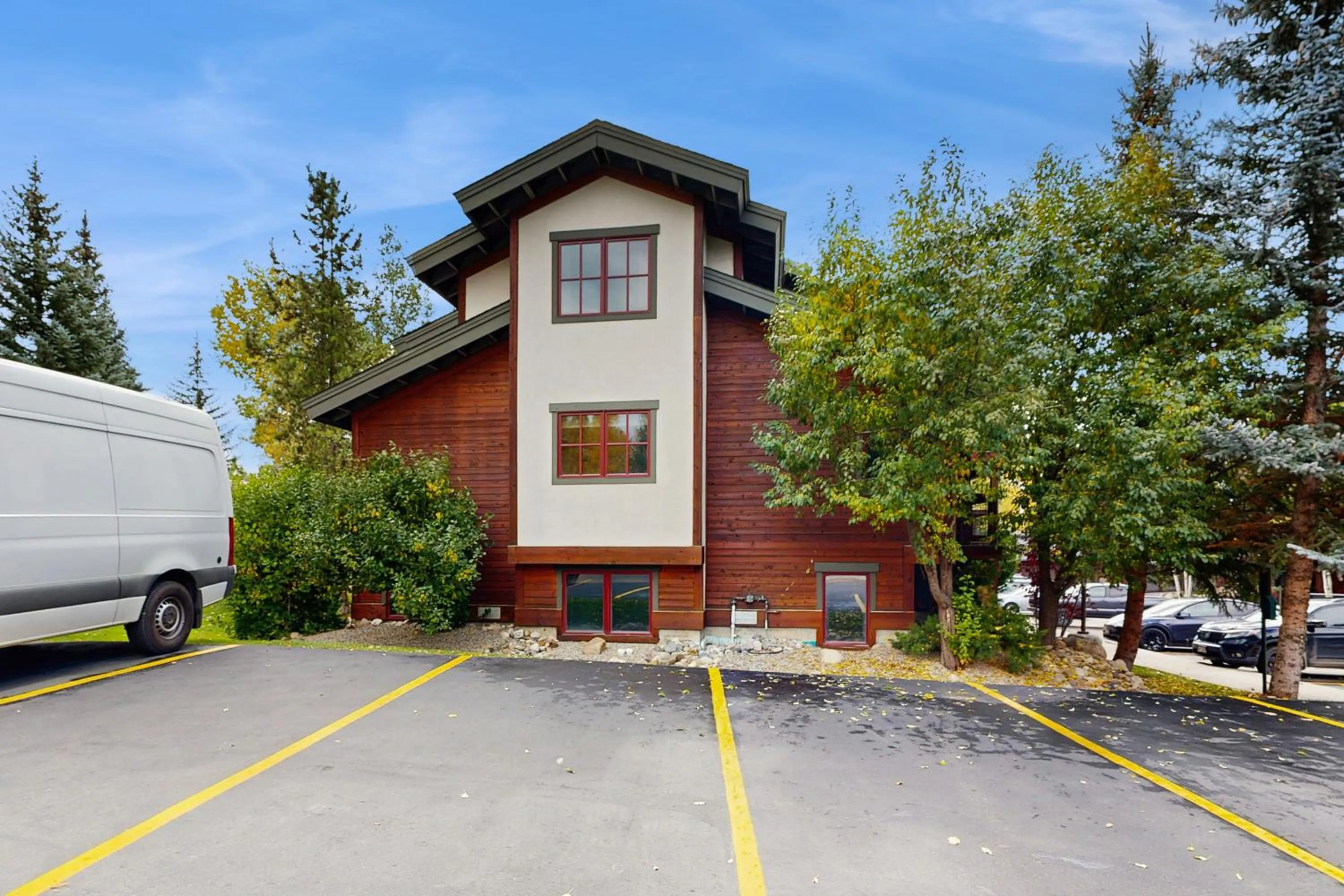 Pines at Orehouse 101 PH1