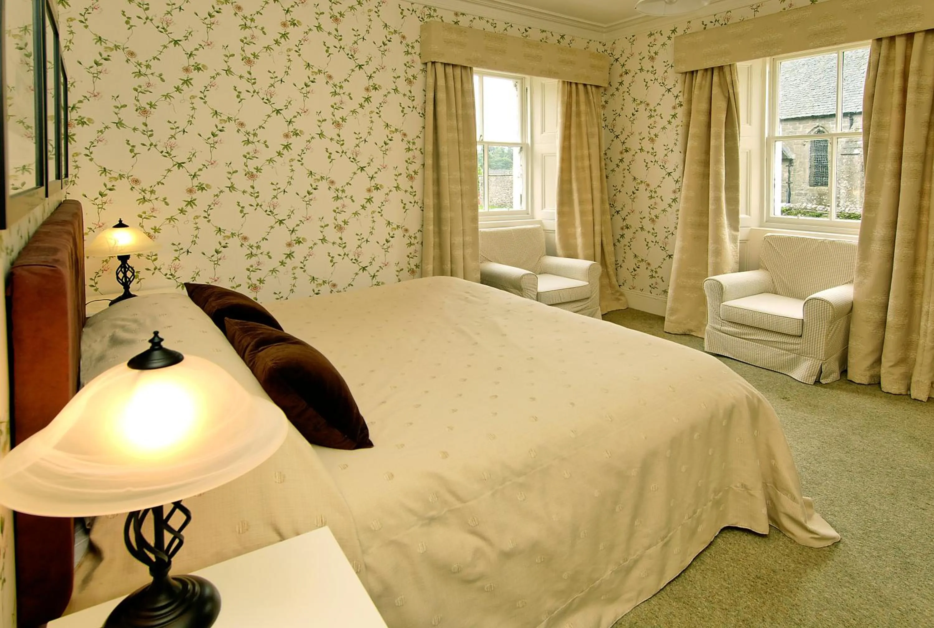 Photo of the whole room in Karma Lake Of Menteith Hotel