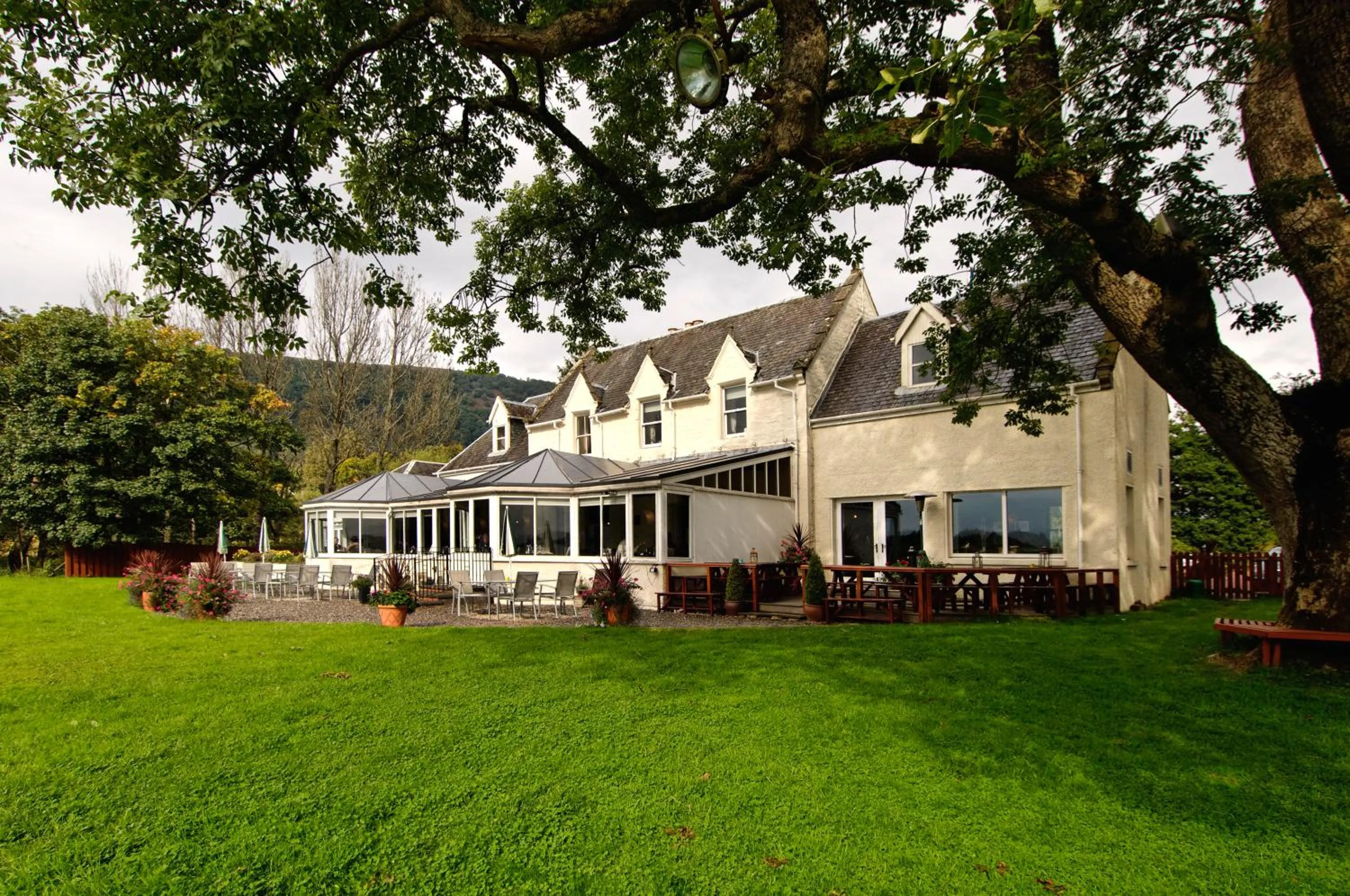 Property building in Karma Lake Of Menteith Hotel
