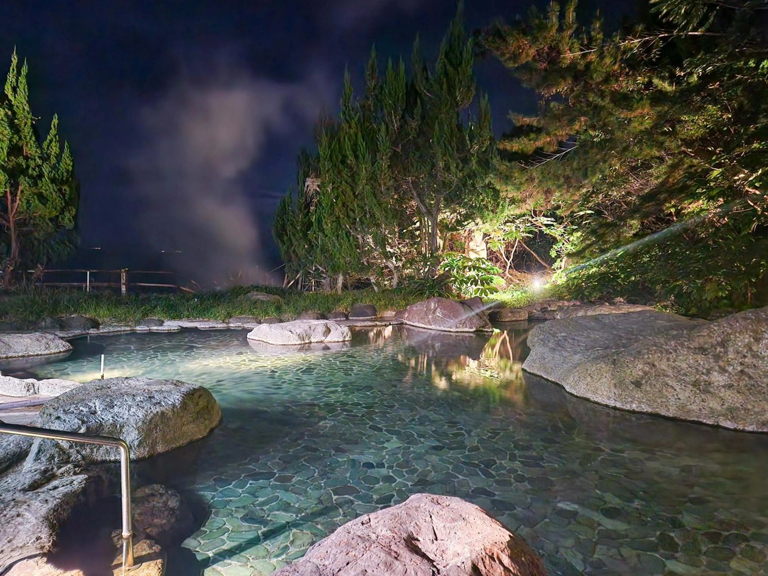 Hot Spring Bath in Hotel Cetus Royal