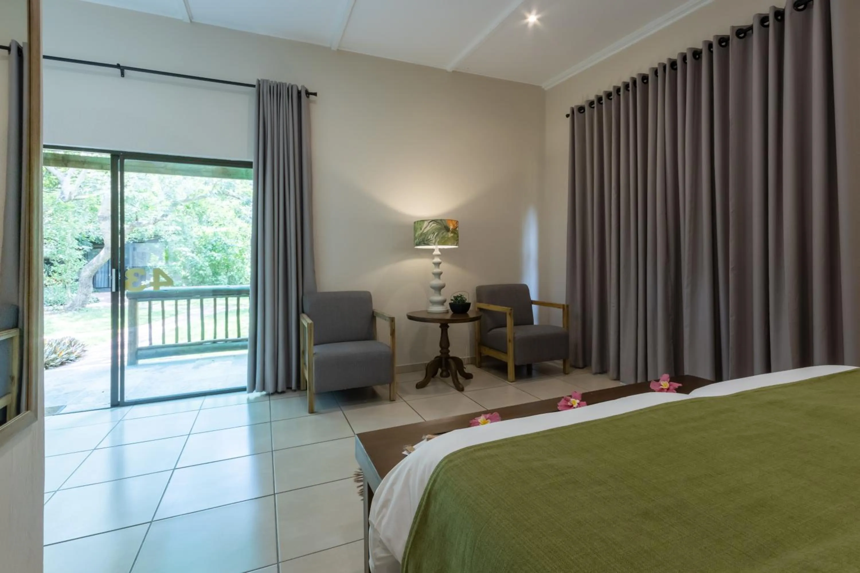 Bed in Emdoneni Lodge with Zululand Cat Conservation Project