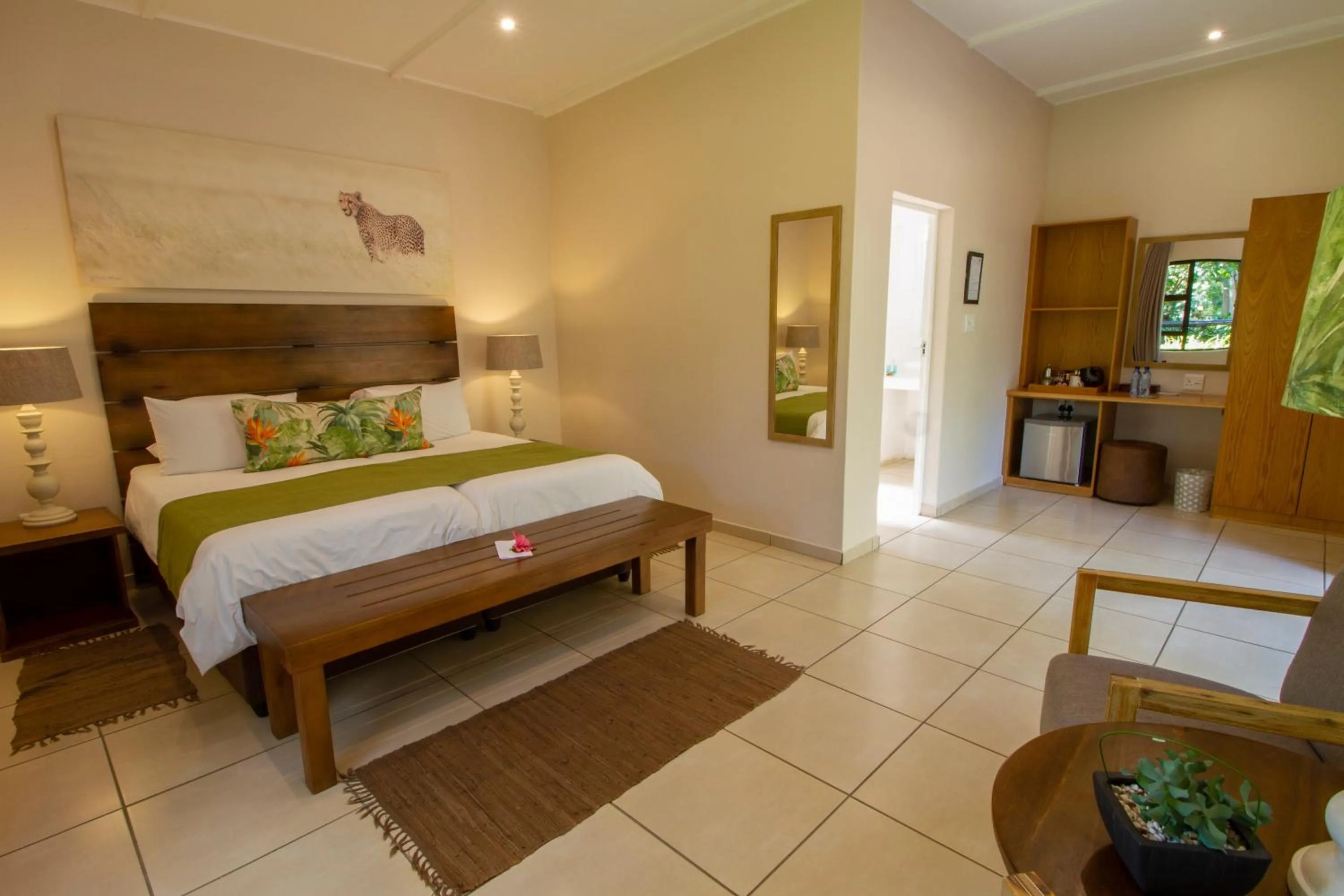Photo of the whole room, Bed in Emdoneni Lodge with Zululand Cat Conservation Project
