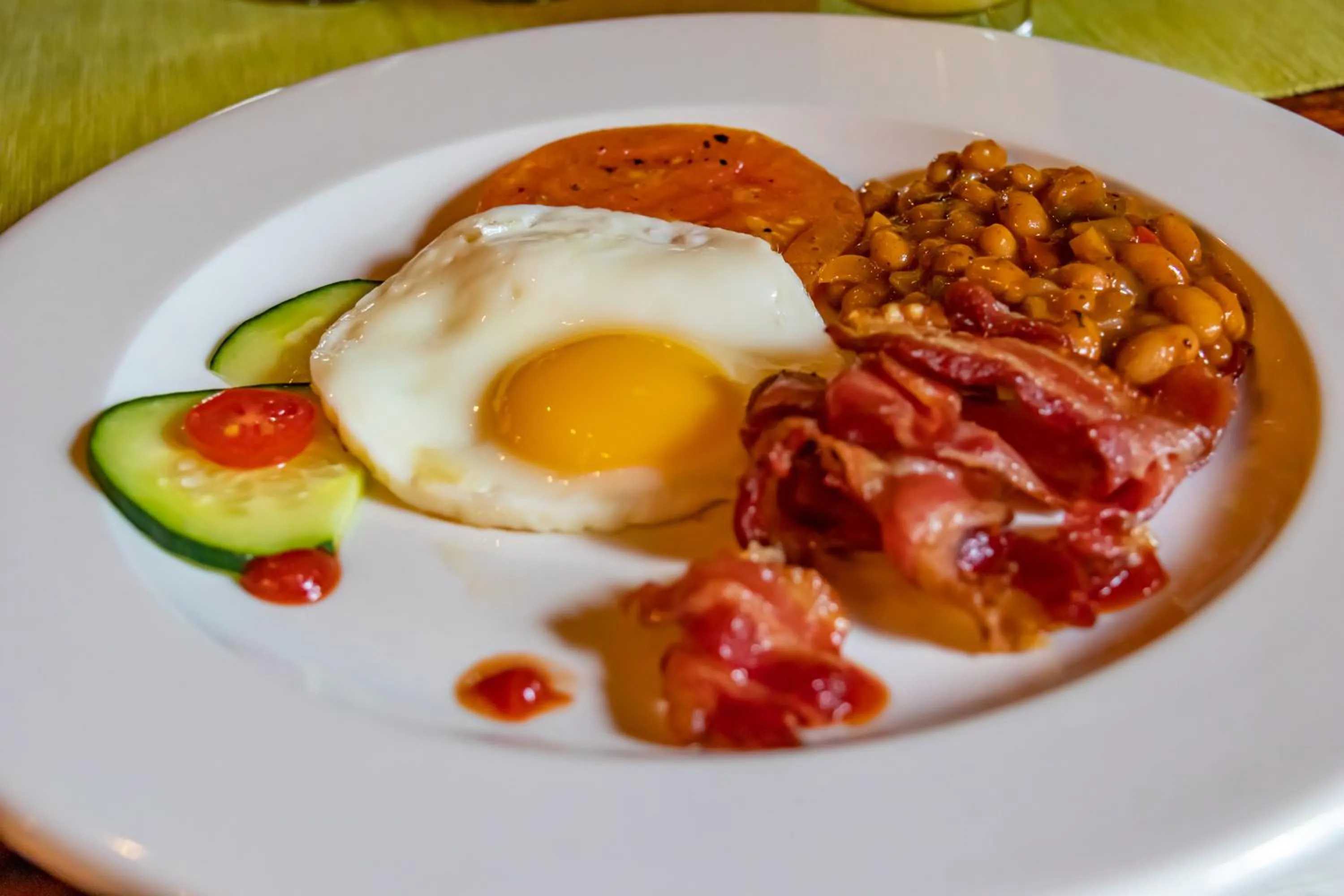 Breakfast in Emdoneni Lodge with Zululand Cat Conservation Project