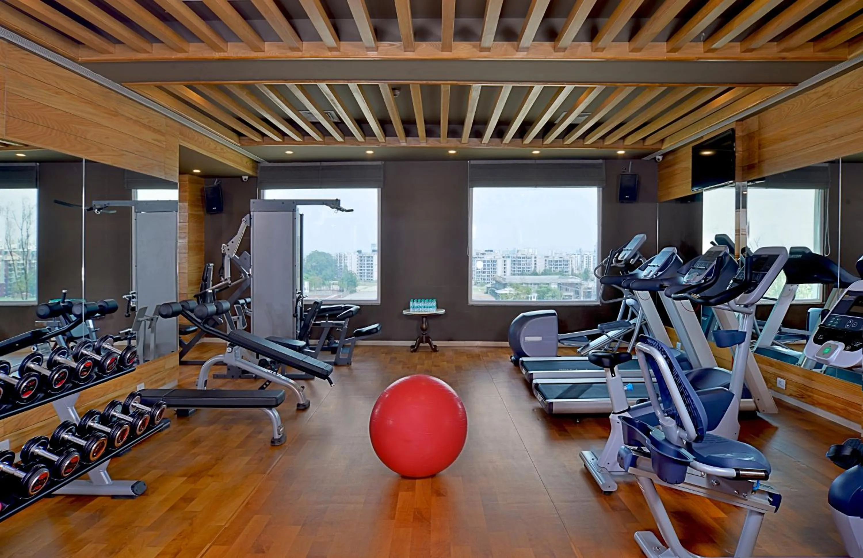 Fitness centre/facilities in Radisson Chandigarh Zirakpur