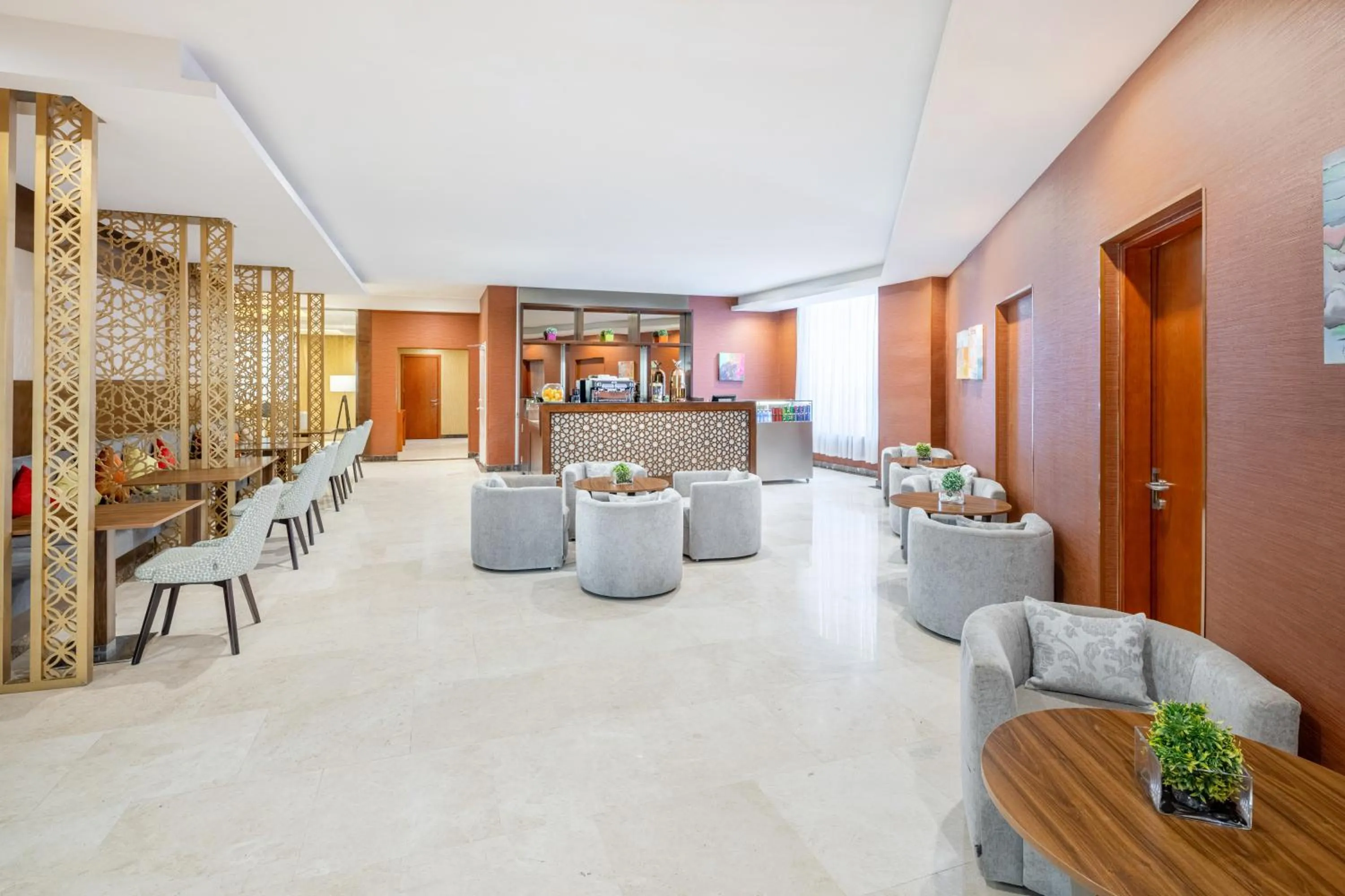 Restaurant/places to eat in Blue Coral Hotel