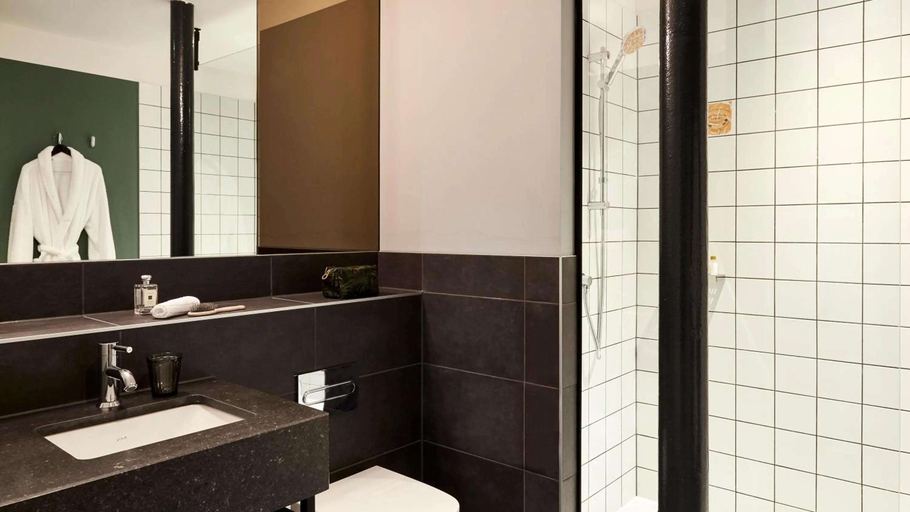 Bathroom in Hotel Indigo - Dundee by IHG