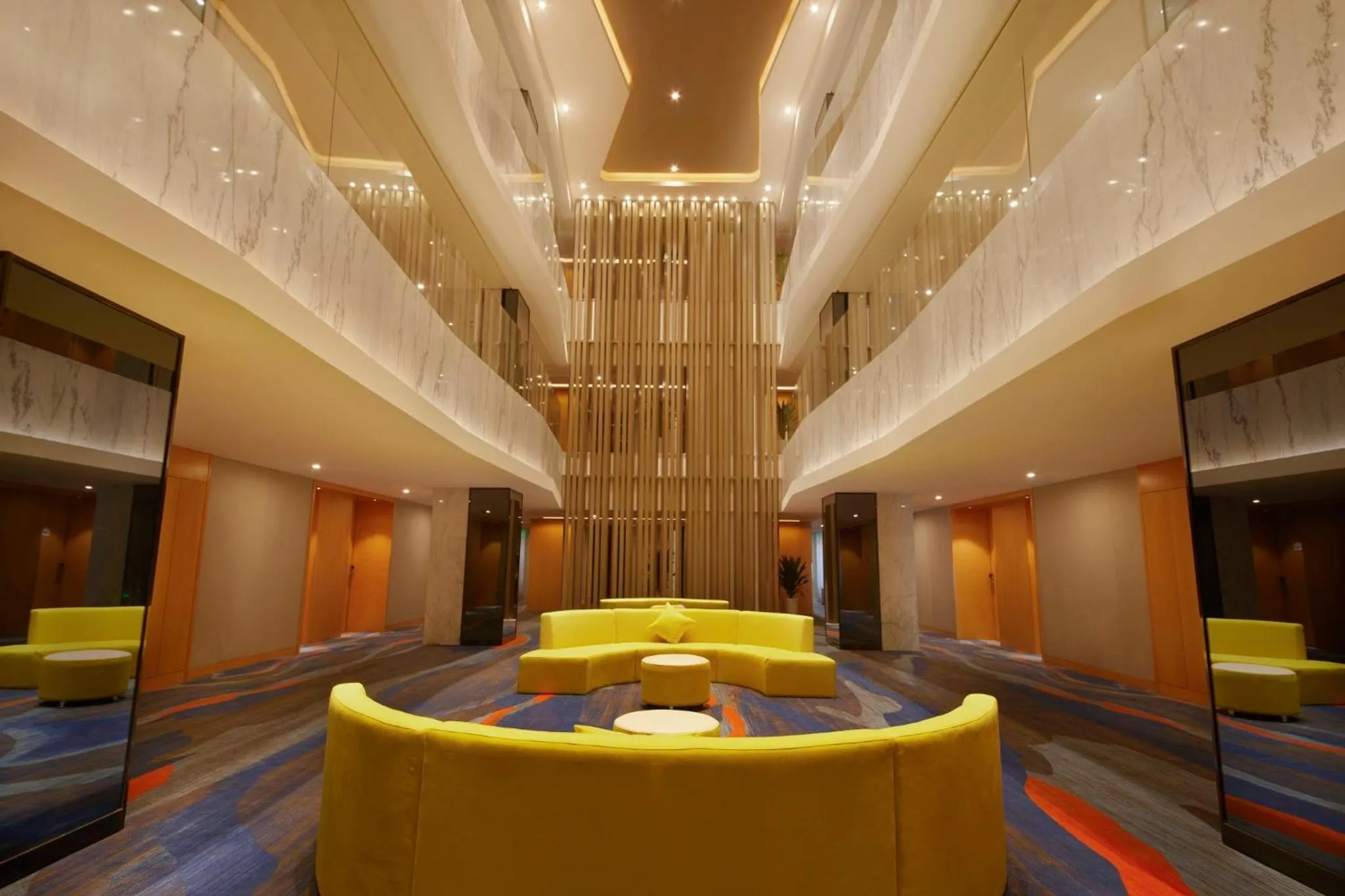 Lobby or reception in Holiday Inn Express Zhengzhou Zhengdong by IHG