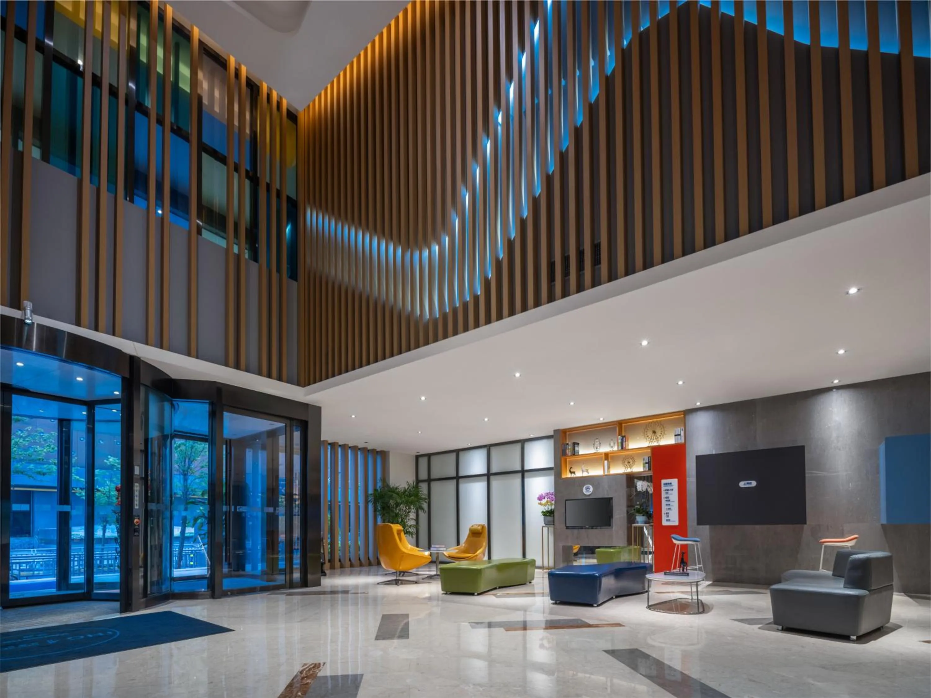 Property building in Holiday Inn Express Zhengzhou Zhengdong by IHG