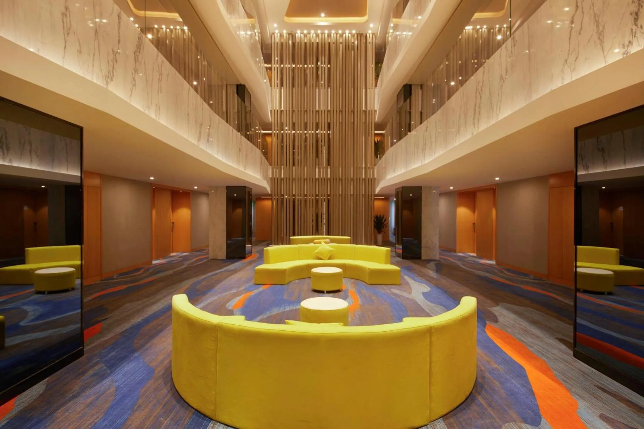 Lobby or reception in Holiday Inn Express Zhengzhou Zhengdong by IHG