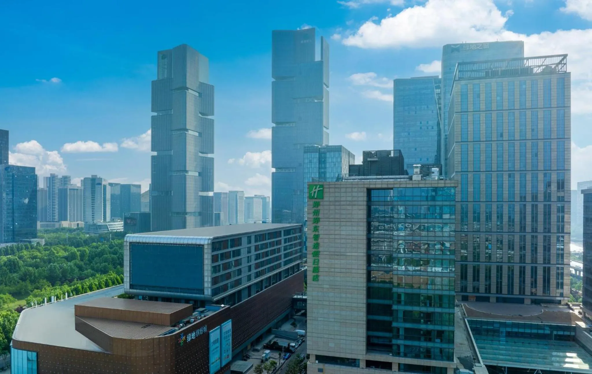 Property building in Holiday Inn Express Zhengzhou Zhengdong by IHG