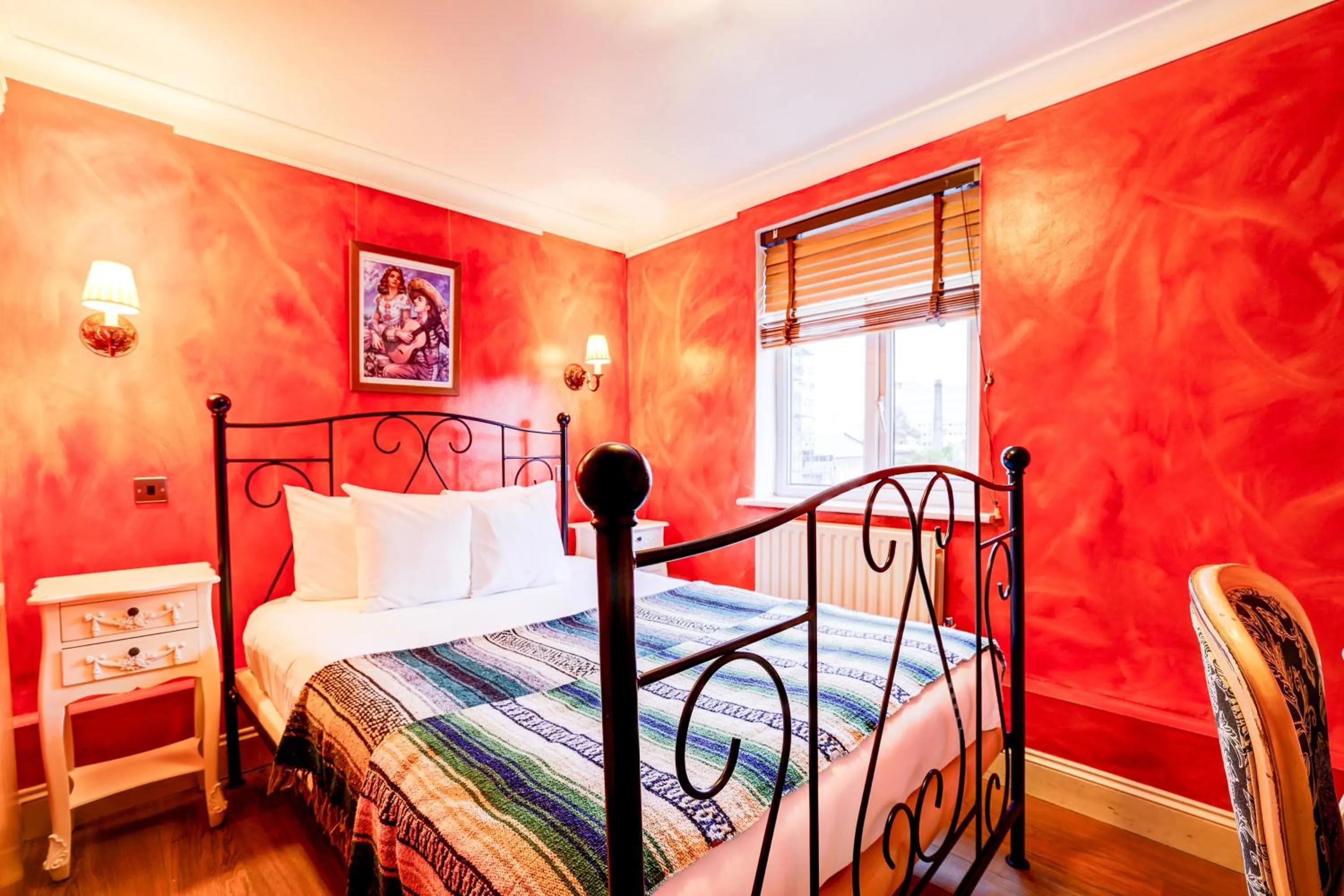 Bedroom, Bed in Church Street Hotel by Belvilla near The Oval London