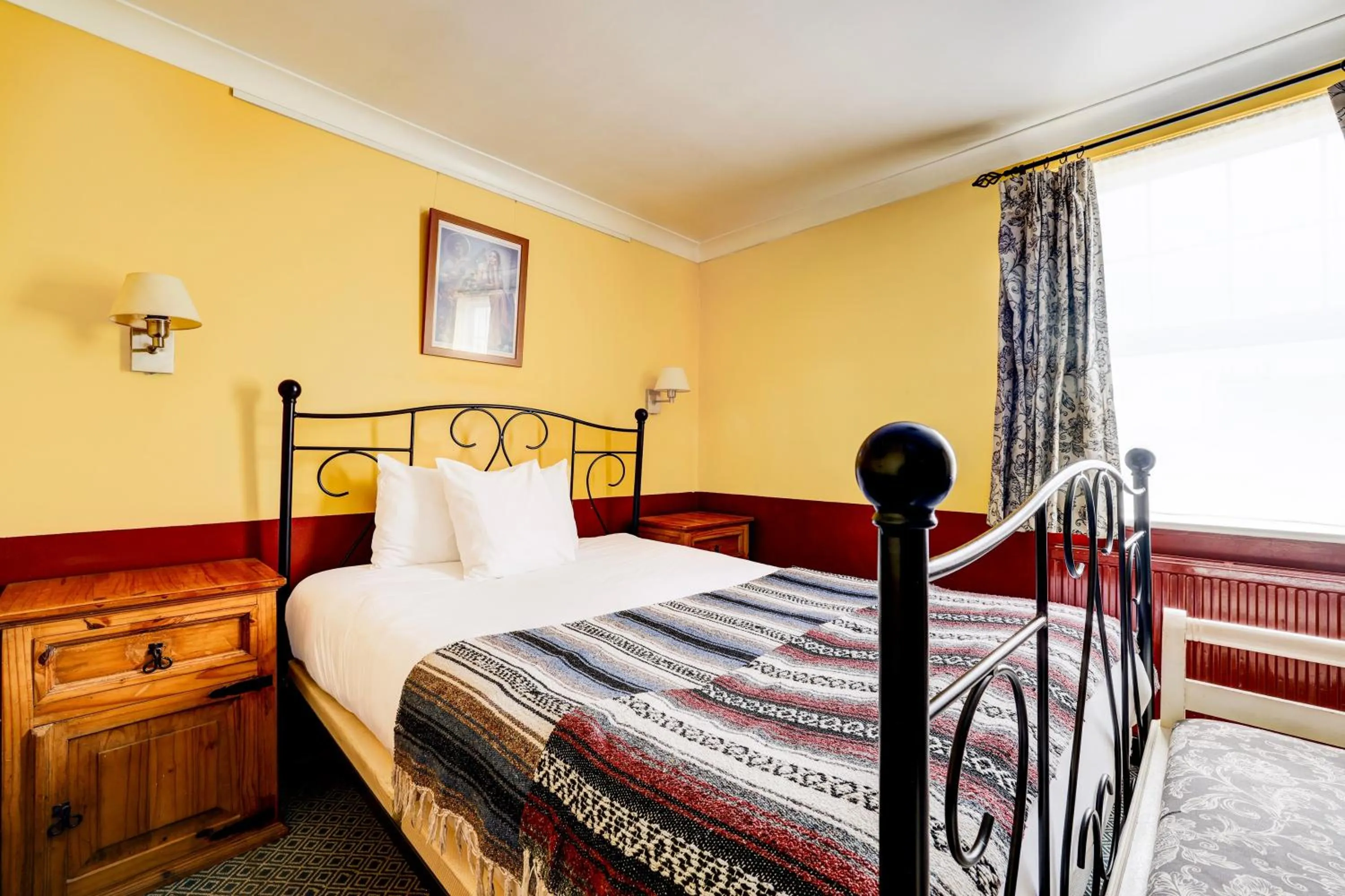 Bedroom, Bed in Church Street Hotel by Belvilla near The Oval London