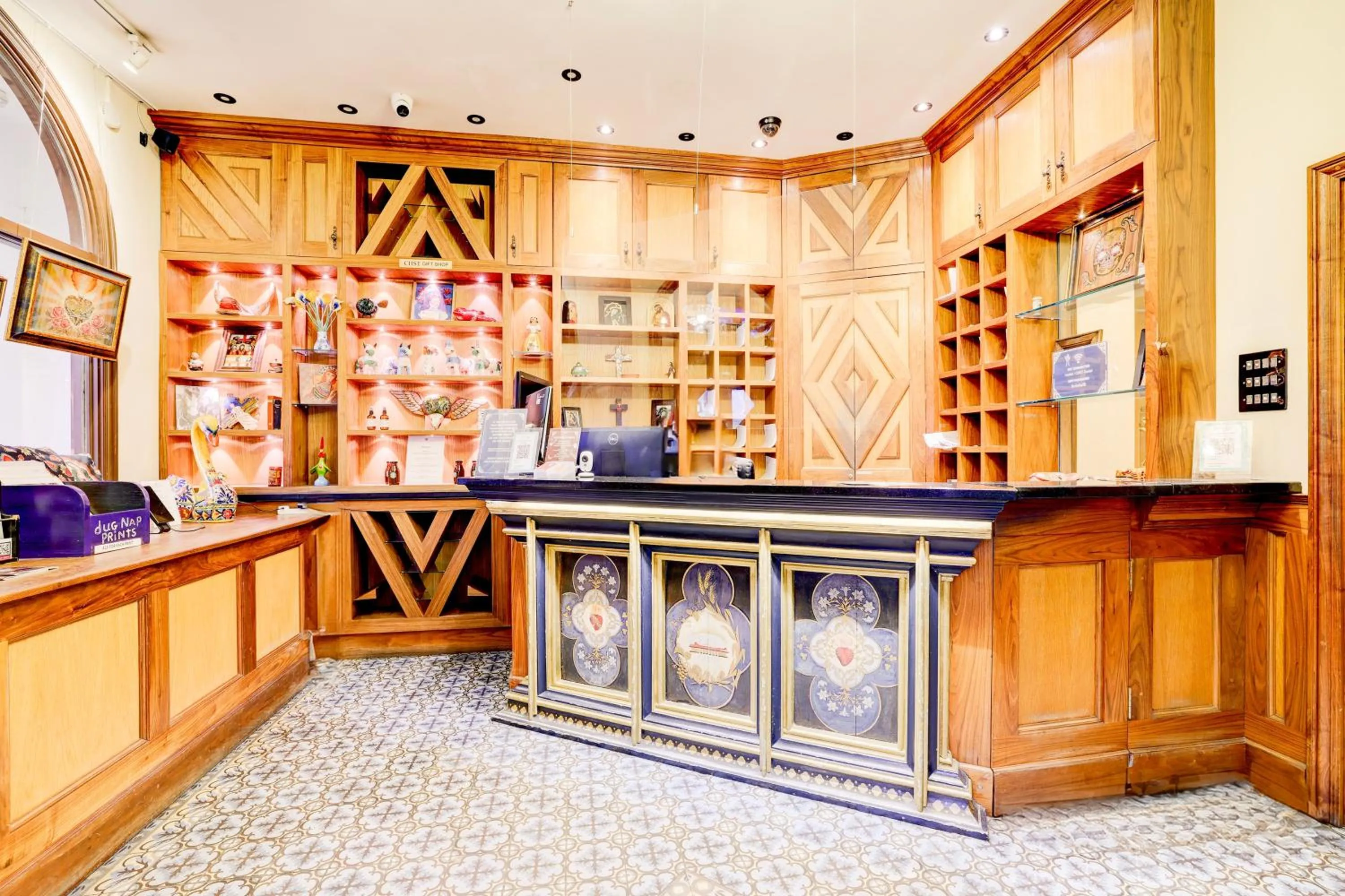 Lobby or reception in Church Street Hotel by Belvilla near The Oval London