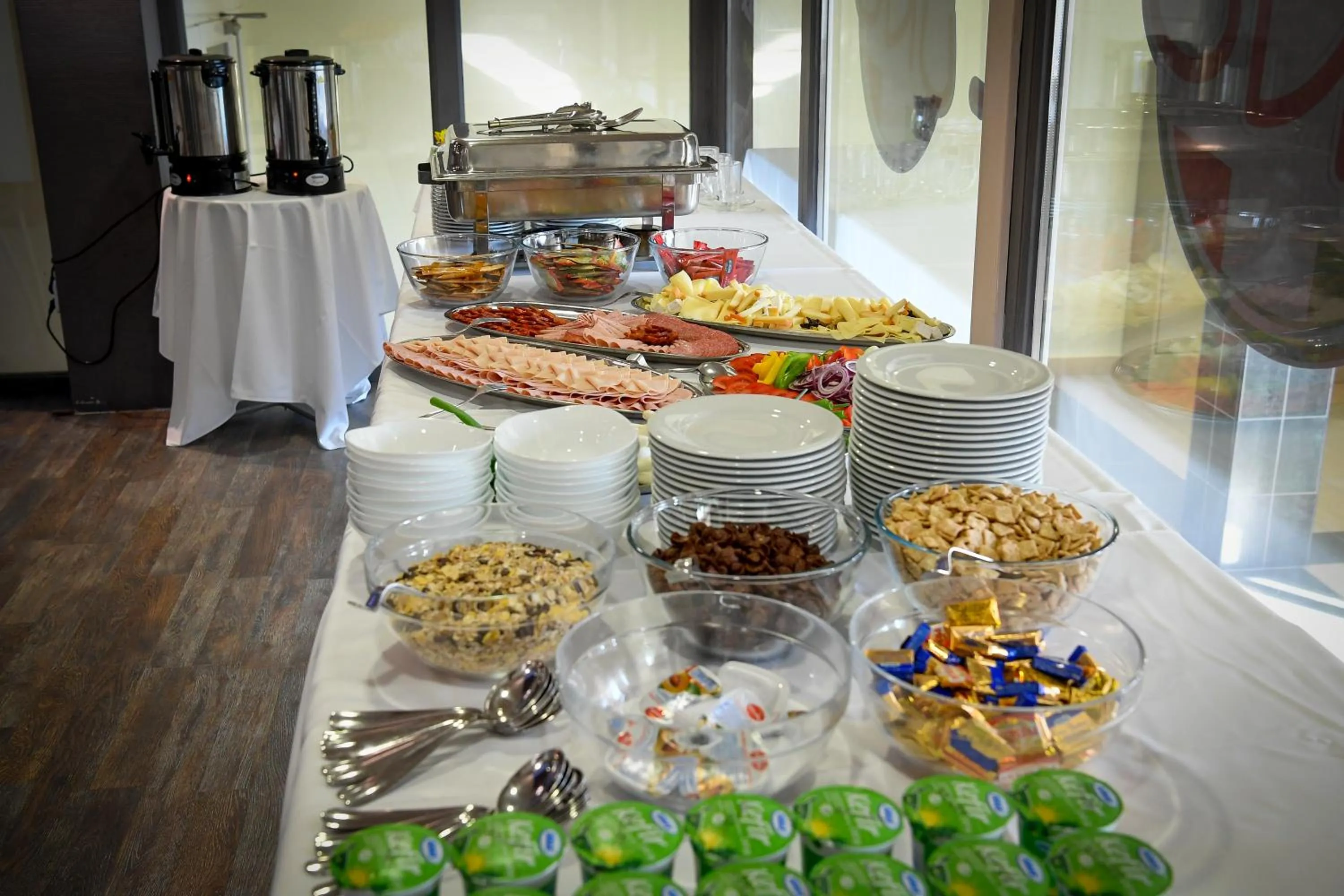 Buffet breakfast in Campus Hotel