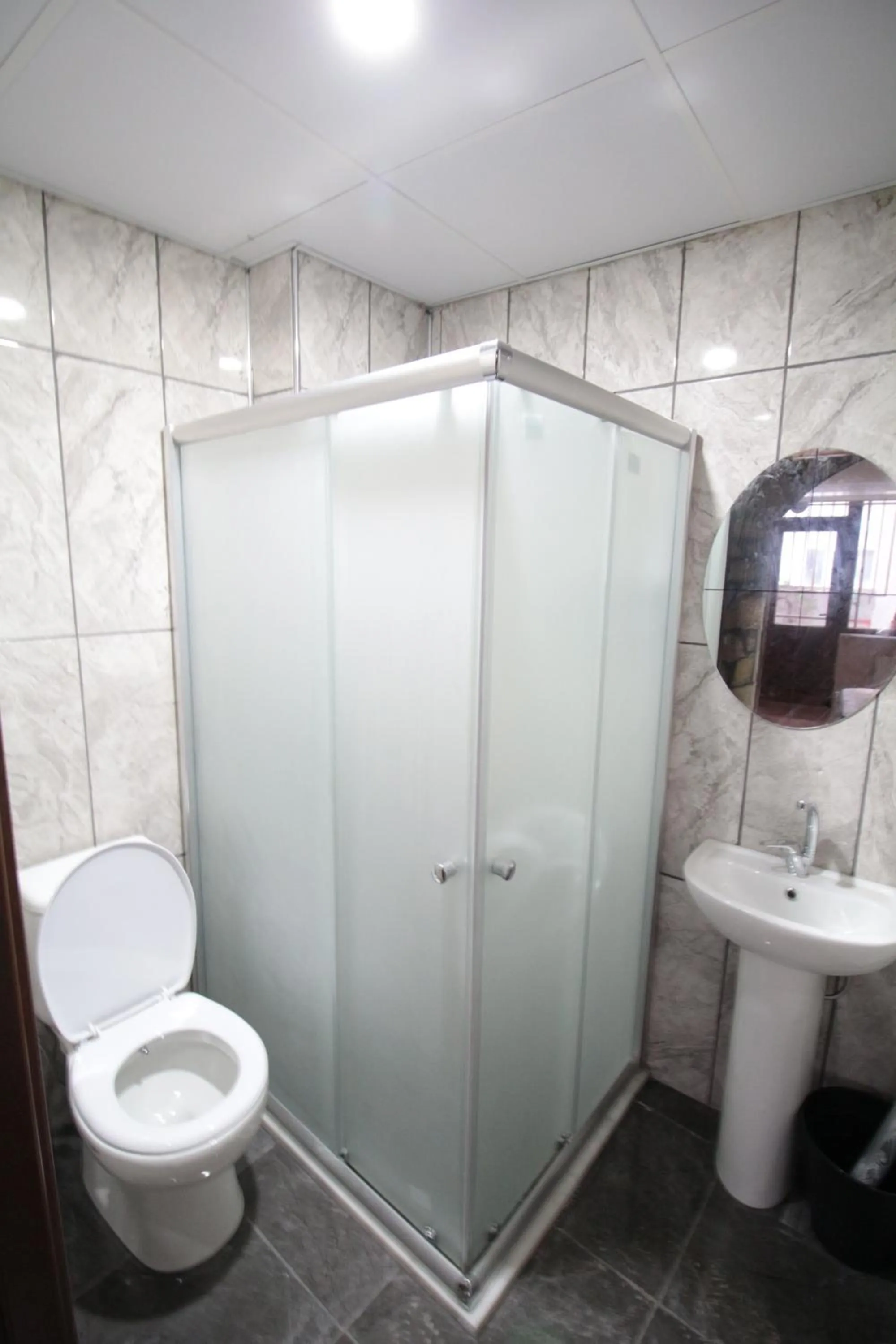 Shower in Deeps Hostel Eskişehir