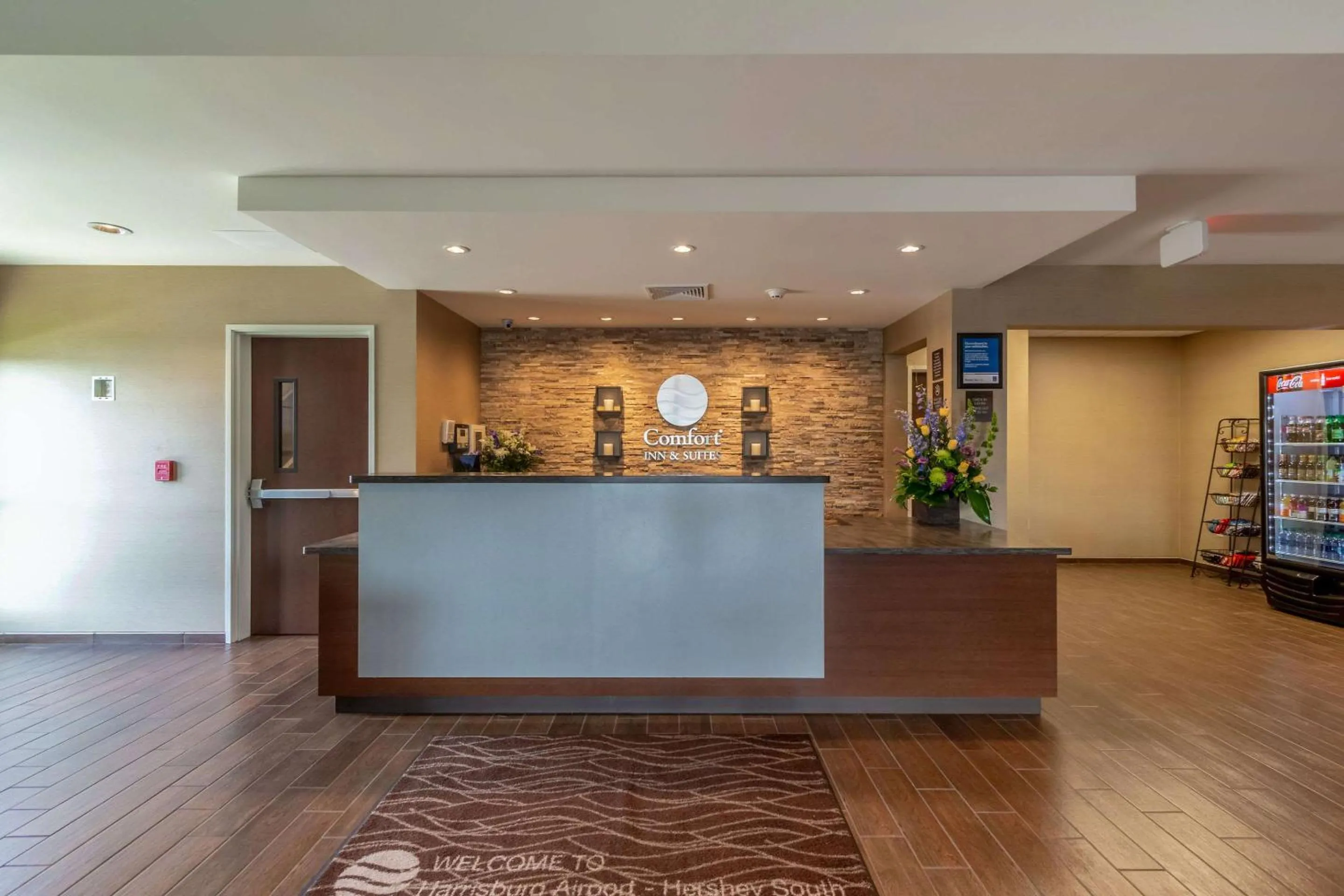 Lobby or reception in Comfort Inn & Suites - Harrisburg Airport - Hershey South