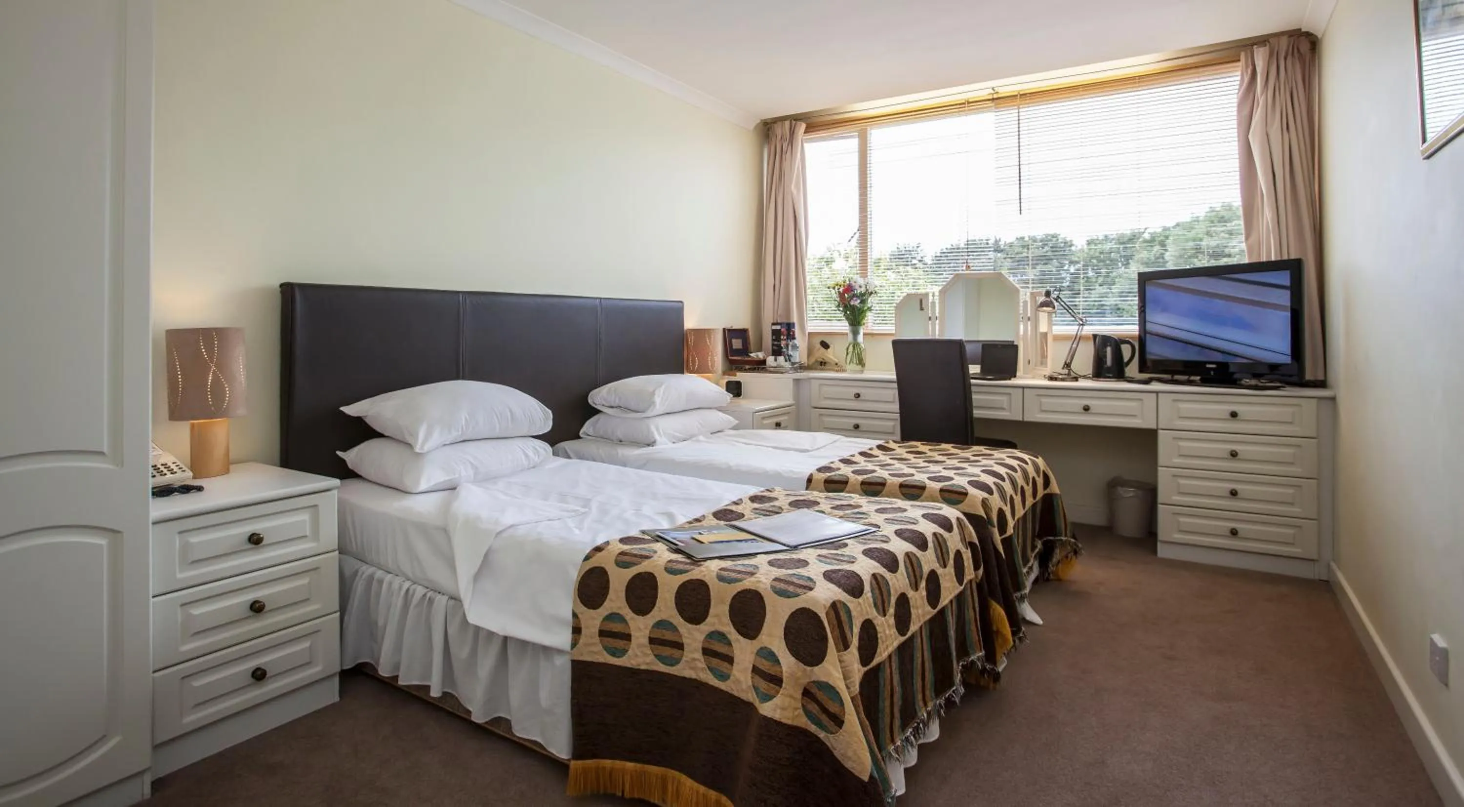 Bedroom, Bed in La Collinette Hotel, Cottages & Apartments