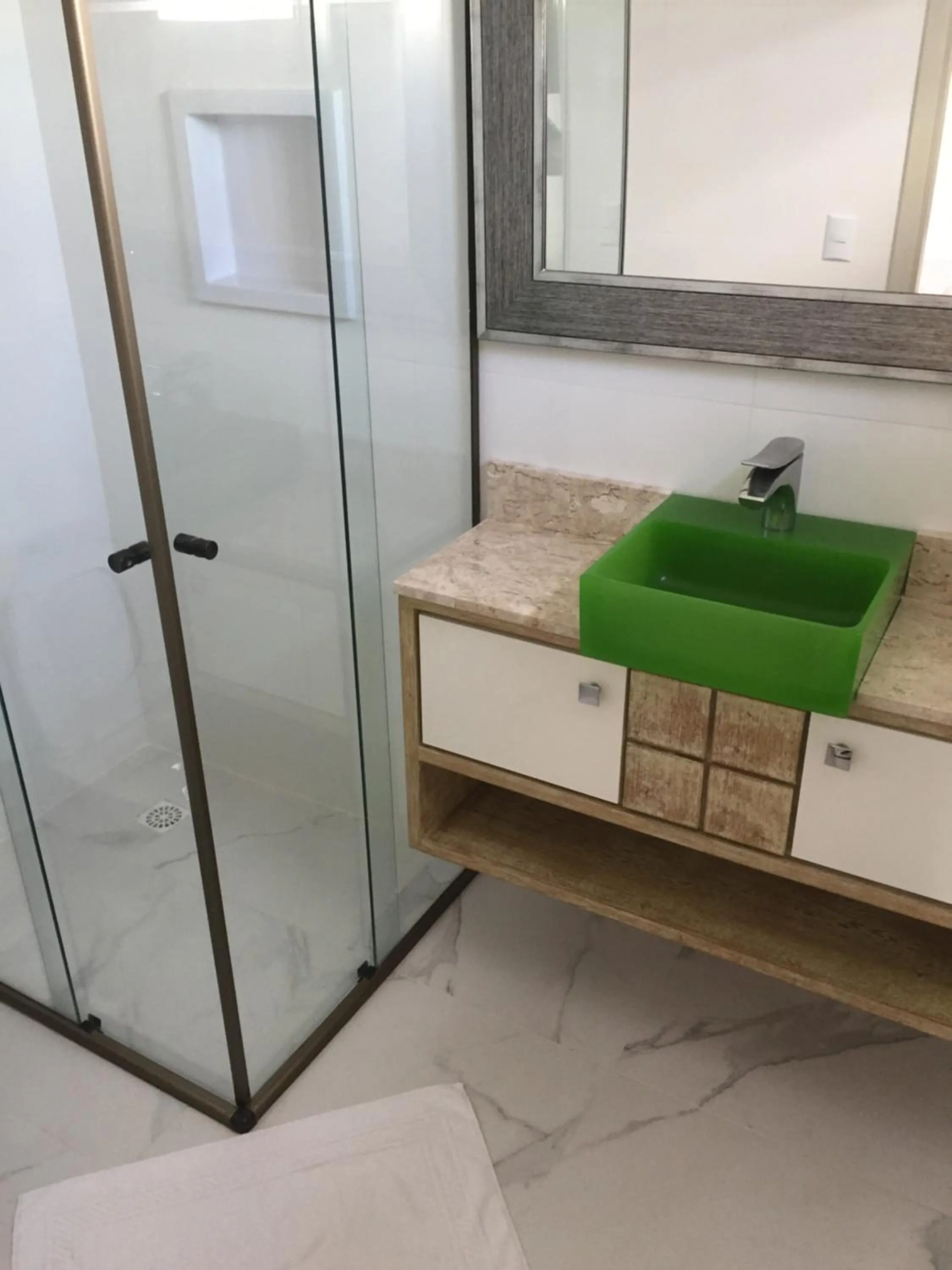 Bathroom in Vila Alaide Praia Hotel