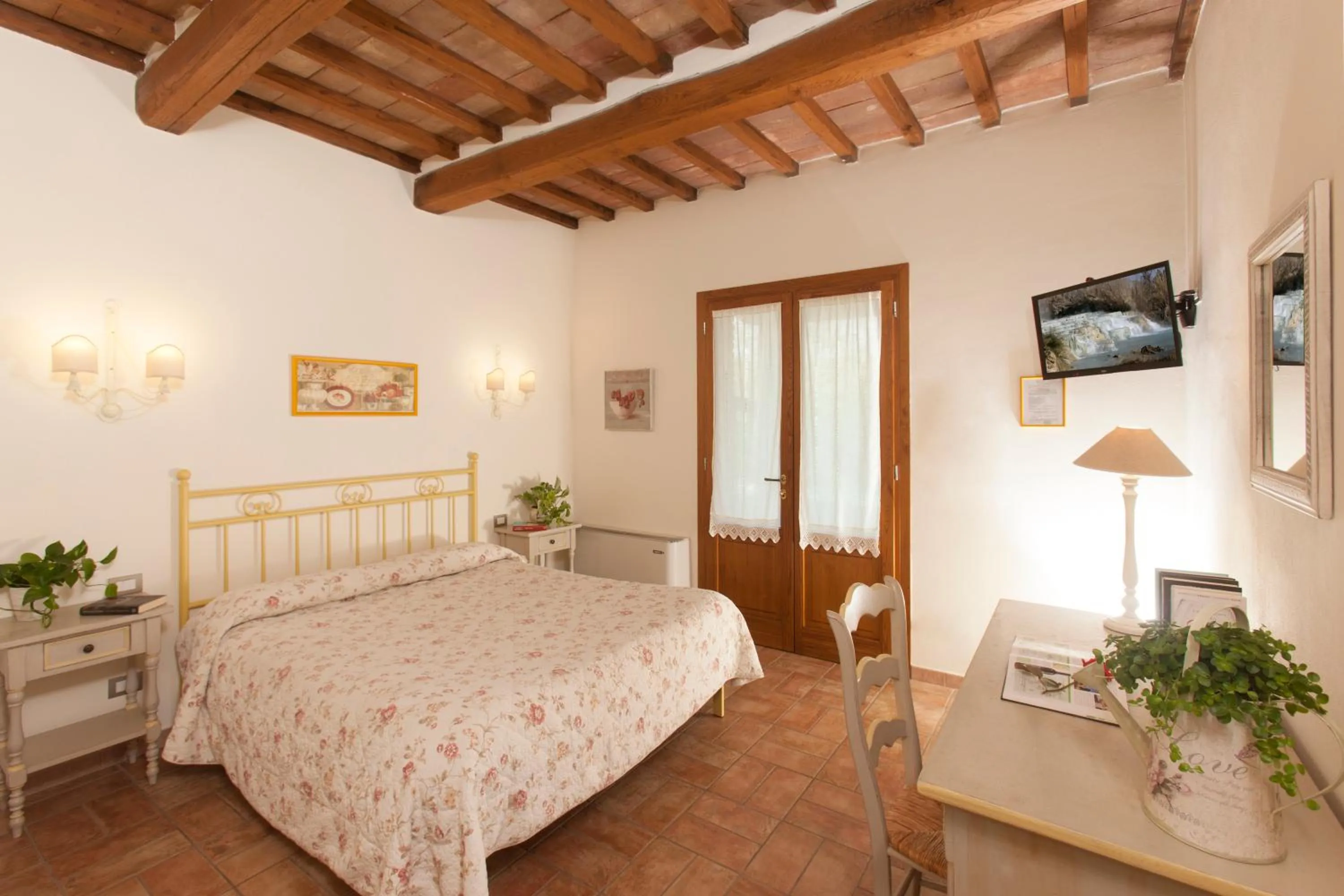 Bedroom, Bed in Bio Agriturismo Le Cascatelle