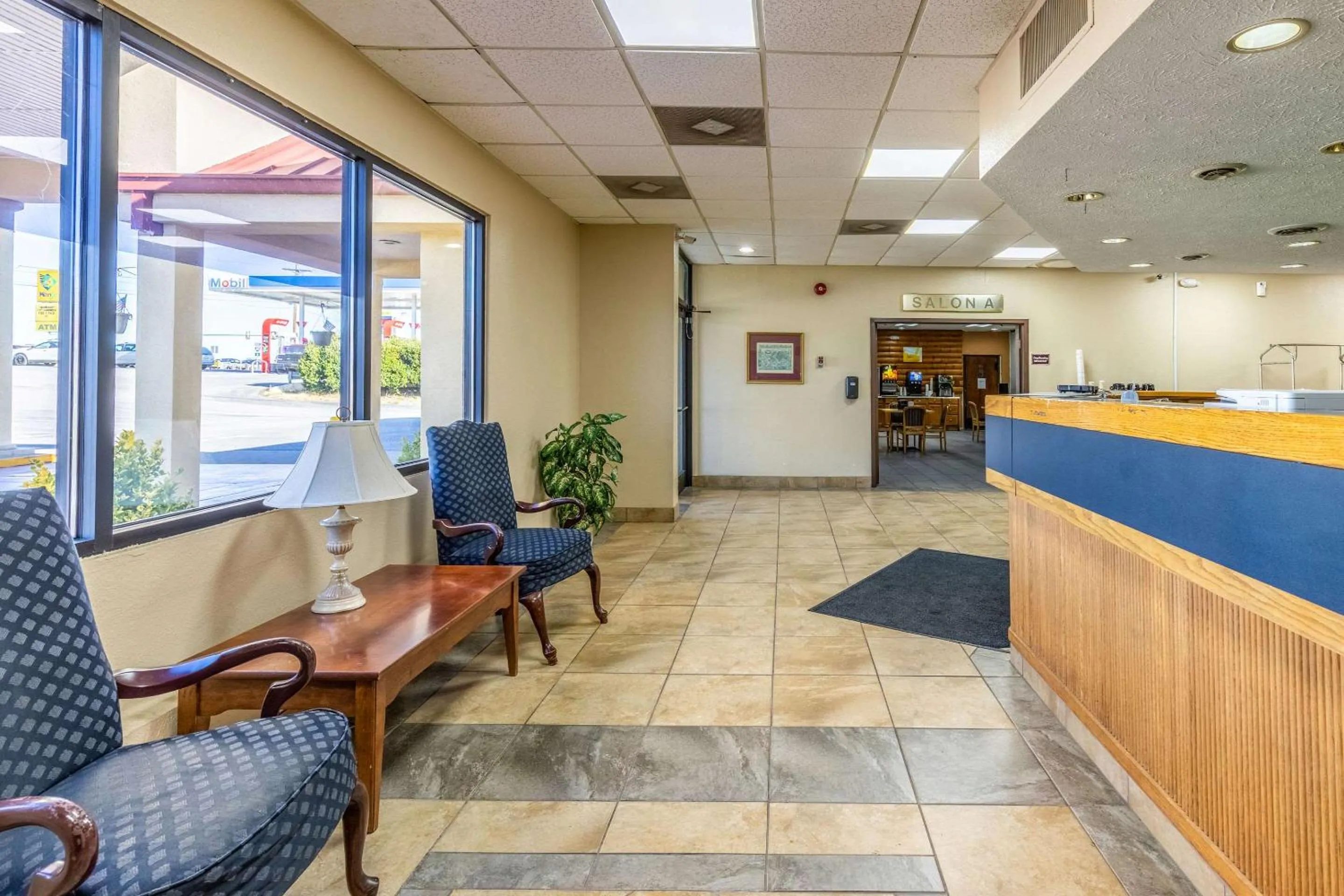 Lobby or reception in Quality Inn Newport