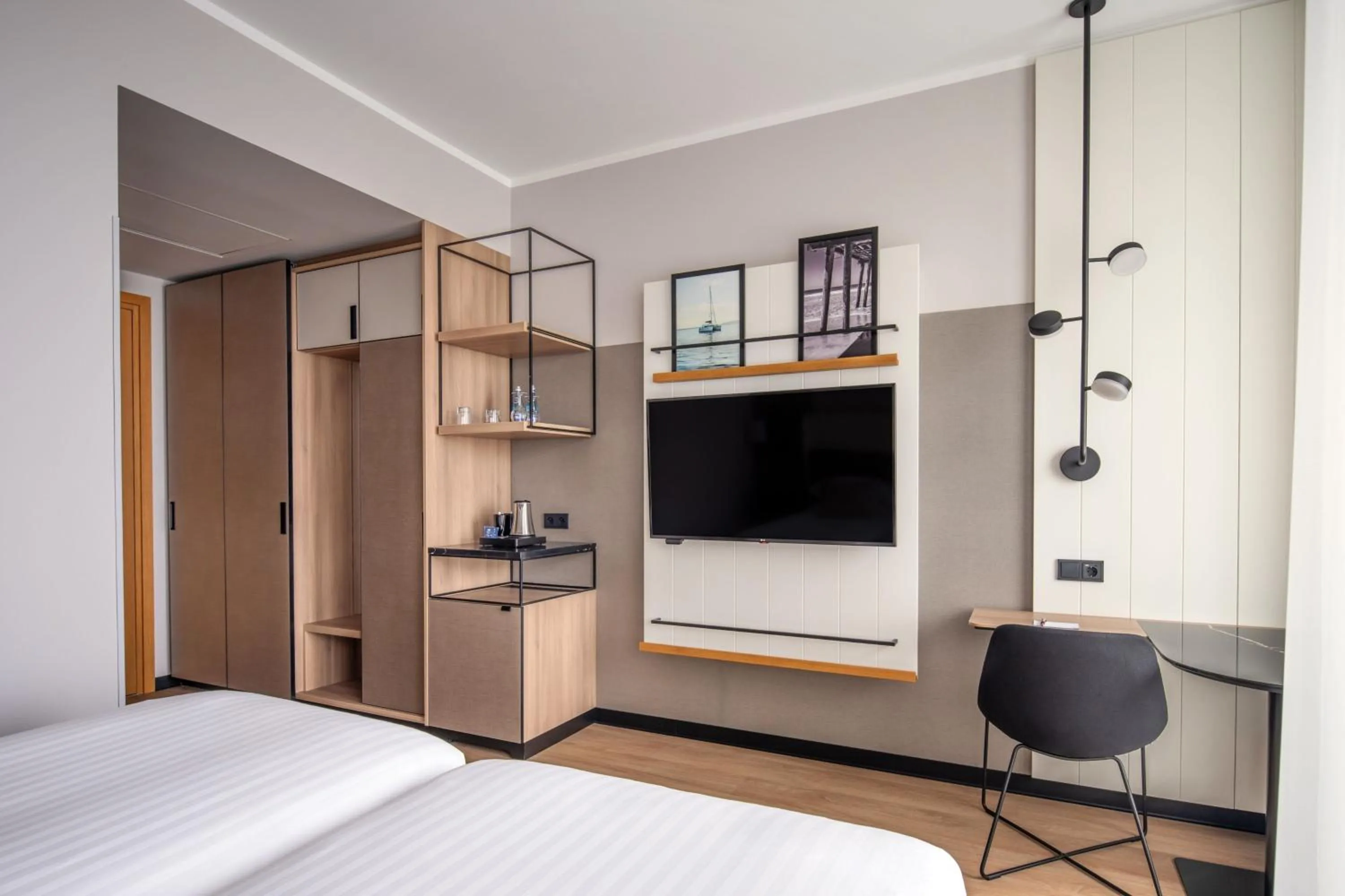 Photo of the whole room, Bed in Sopot Marriott Resort & Spa