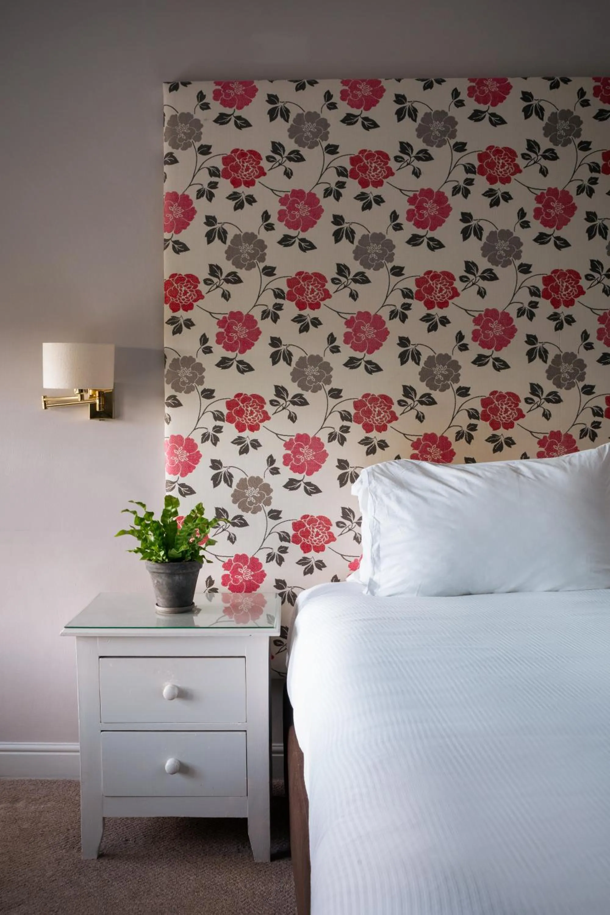 Bedroom, Bed in The Fell Hotel