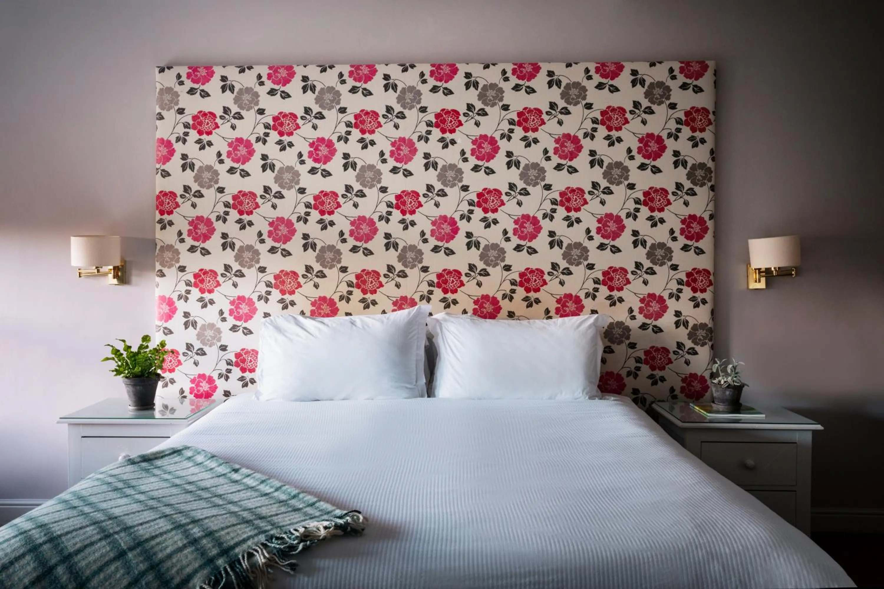 Bedroom, Bed in The Fell Hotel